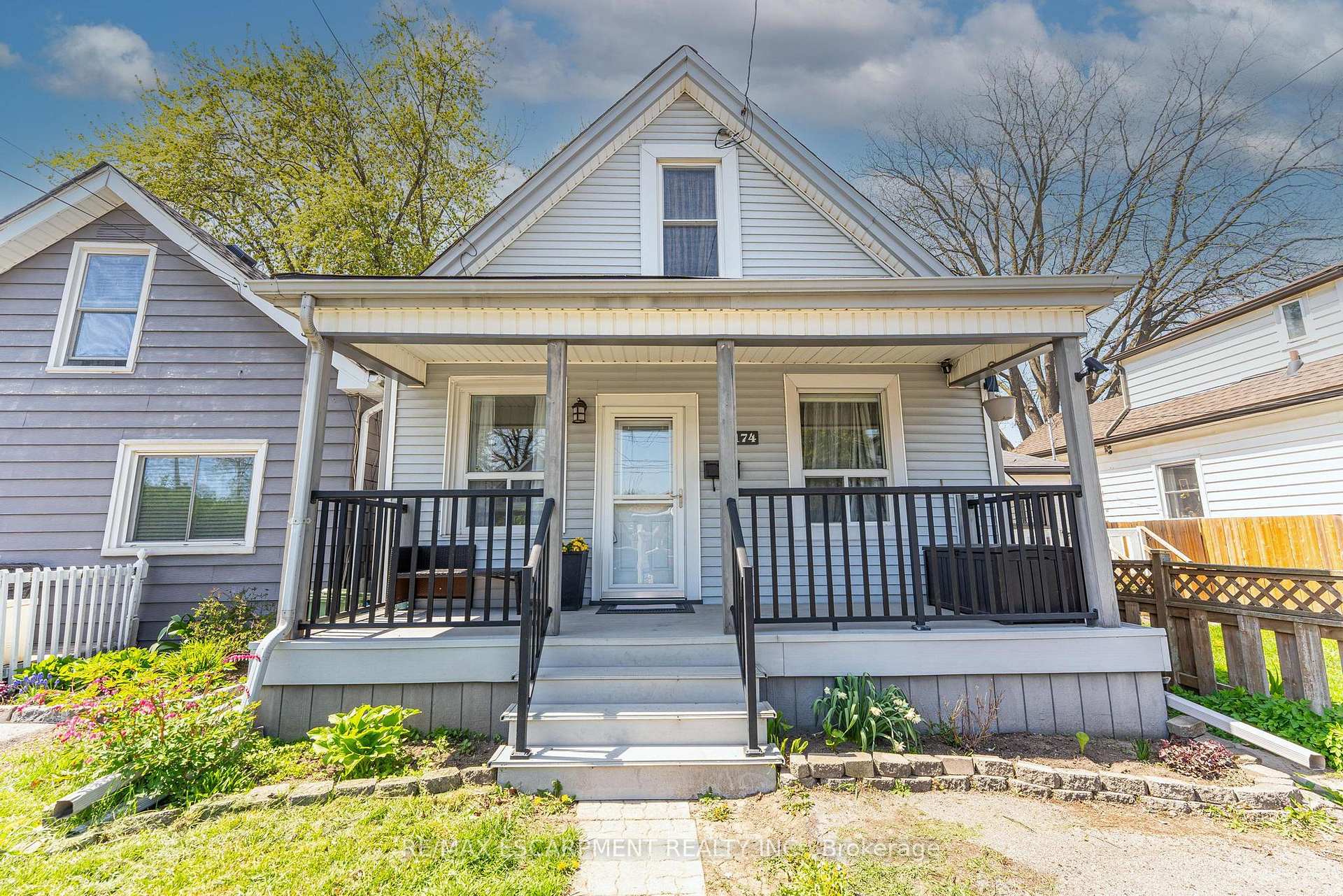 Front of 174 East 24th Street
