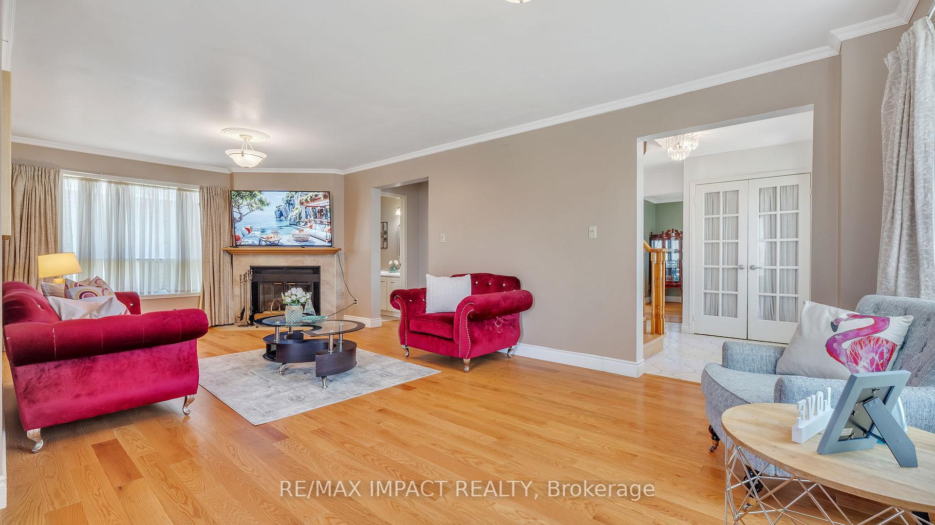 Photo 13 of 1 Beechnut Crescent, Clarington, Courtice — HOMEH