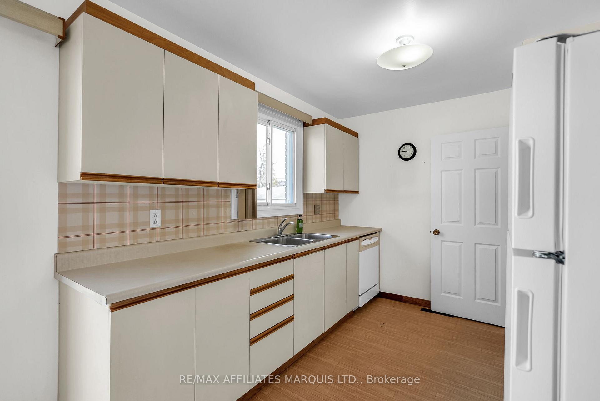 Photo 10 of 417 Lynwood Drive, Cornwall — HOMEH