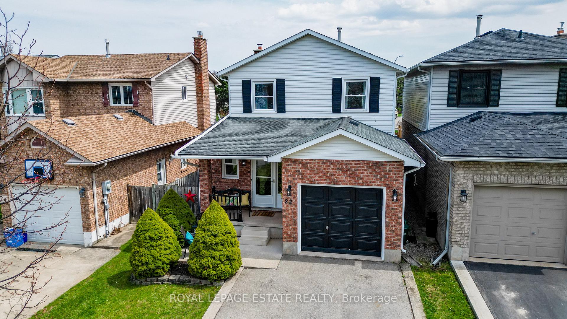Photo 3 of 22 Tomahawk Drive, Grimsby, Grimsby East — HOMEH