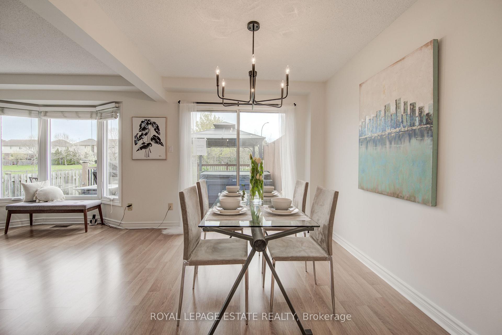 Photo 12 of 22 Tomahawk Drive, Grimsby, Grimsby East — HOMEH
