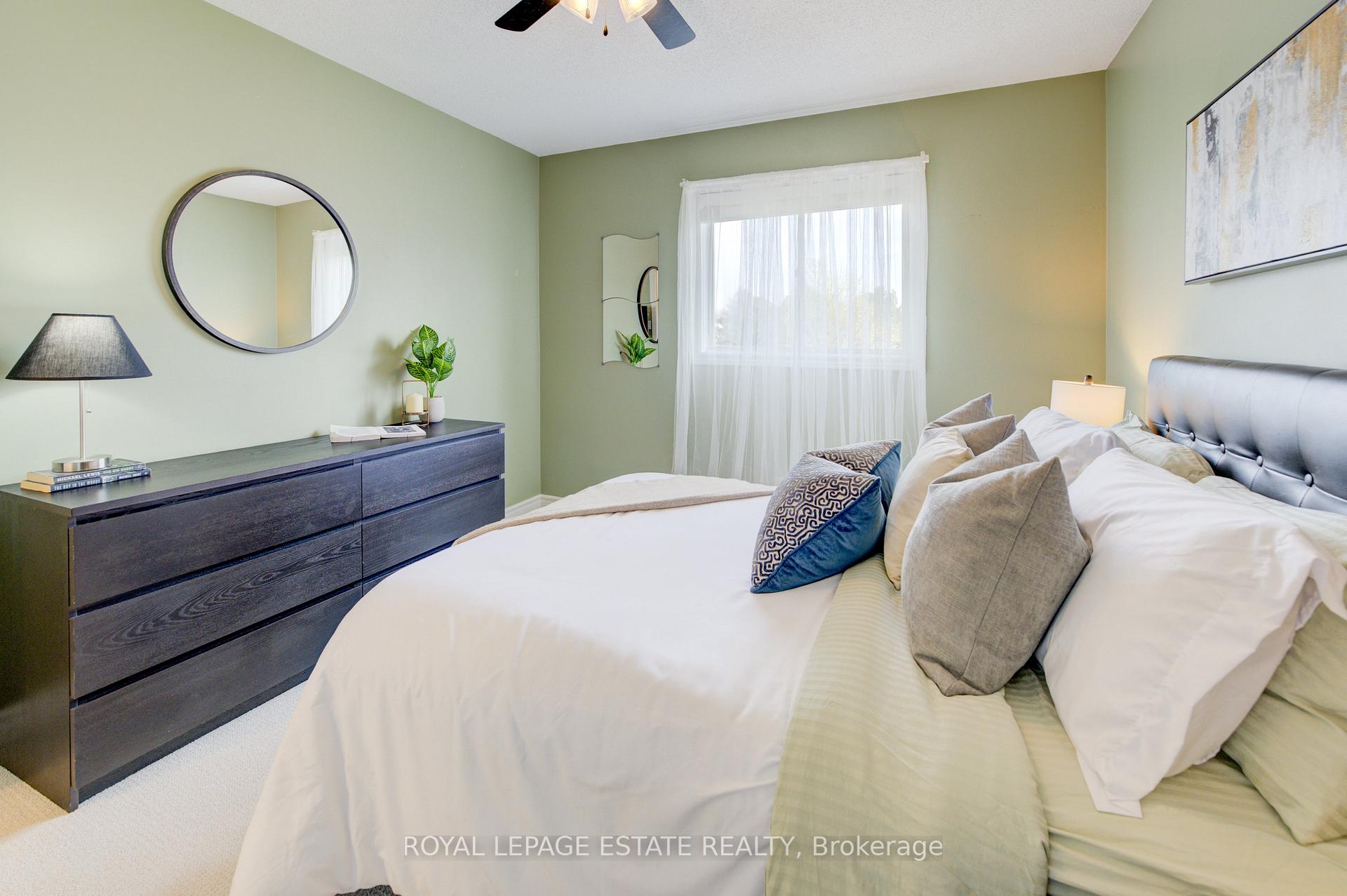 Photo 18 of 22 Tomahawk Drive, Grimsby, Grimsby East — HOMEH