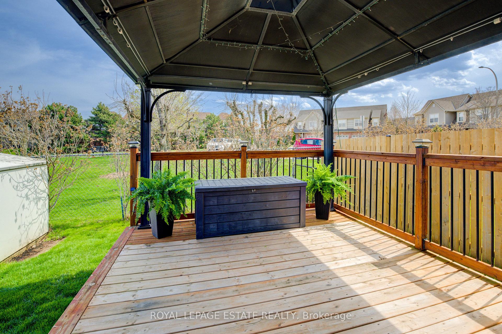 Photo 25 of 22 Tomahawk Drive, Grimsby, Grimsby East — HOMEH