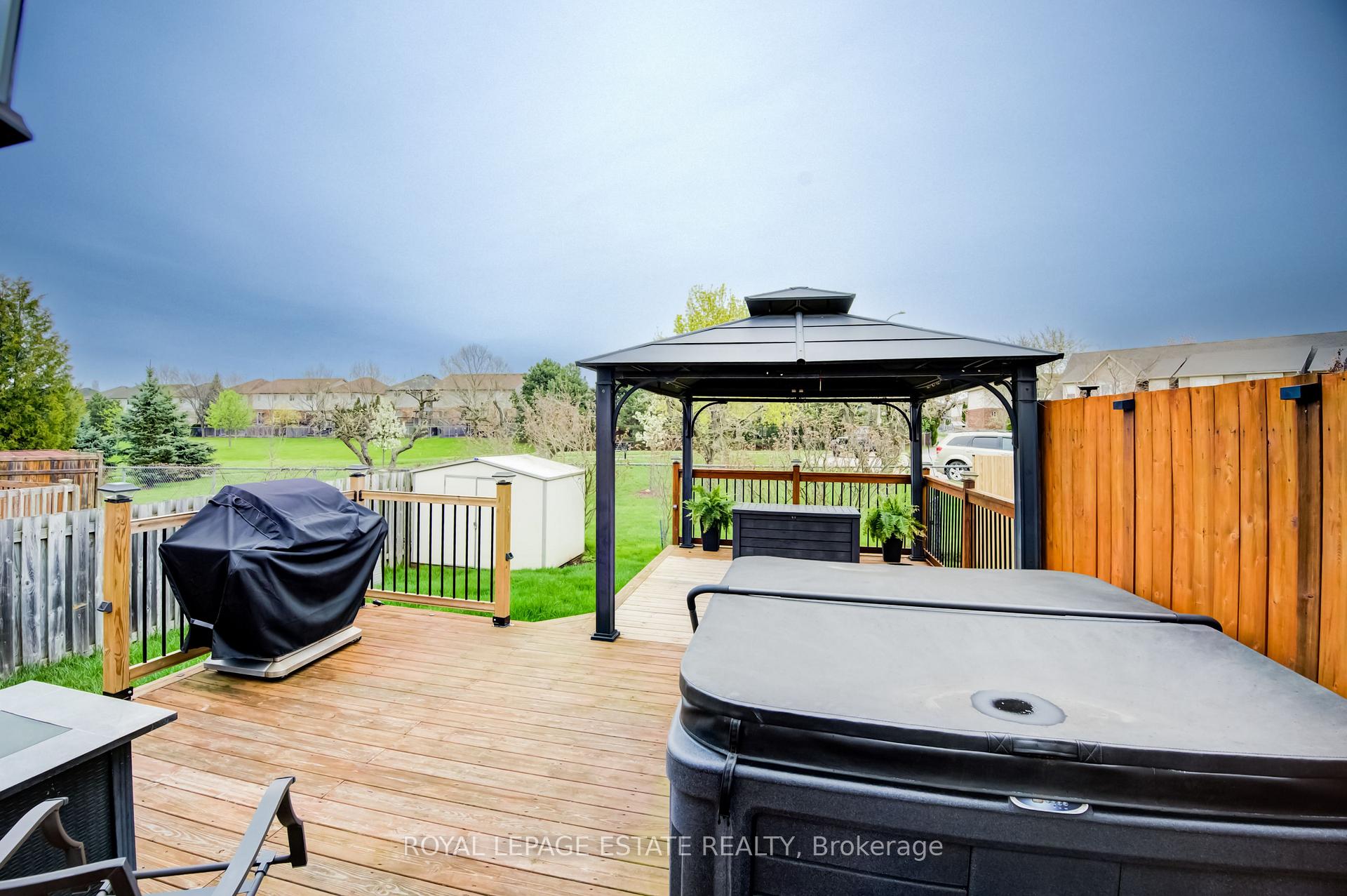 Photo 26 of 22 Tomahawk Drive, Grimsby, Grimsby East — HOMEH