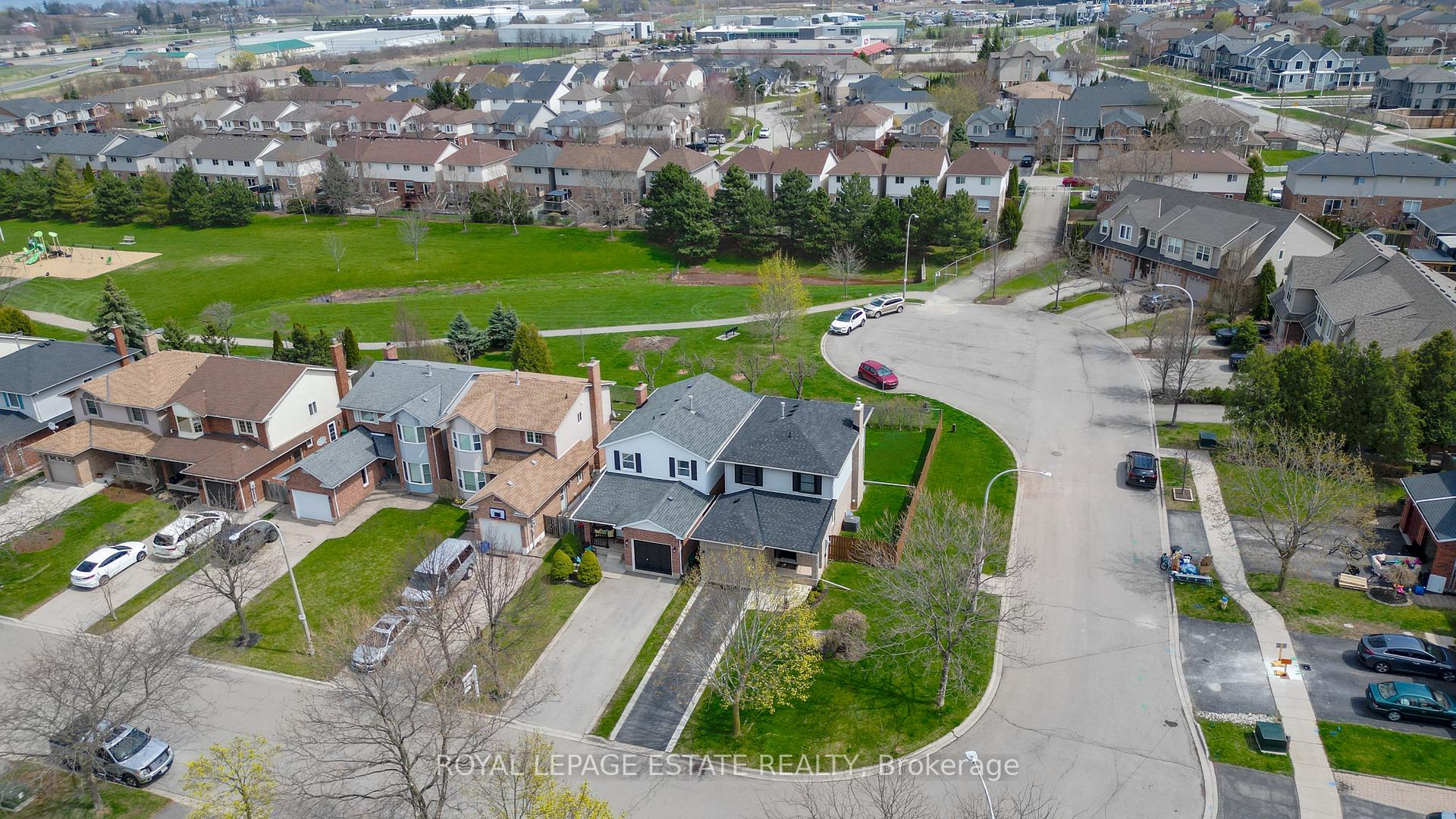 Photo 29 of 22 Tomahawk Drive, Grimsby, Grimsby East — HOMEH