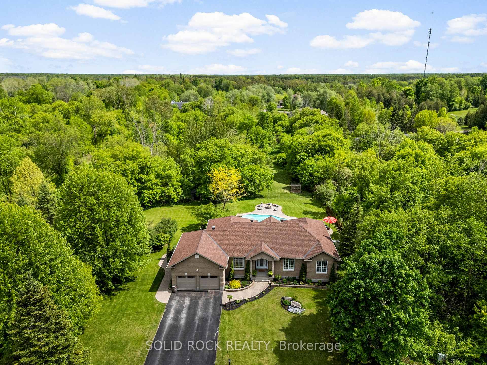 Photo 3 of 6218 Deermeadow Drive, Ottawa, Greely — HOMEH