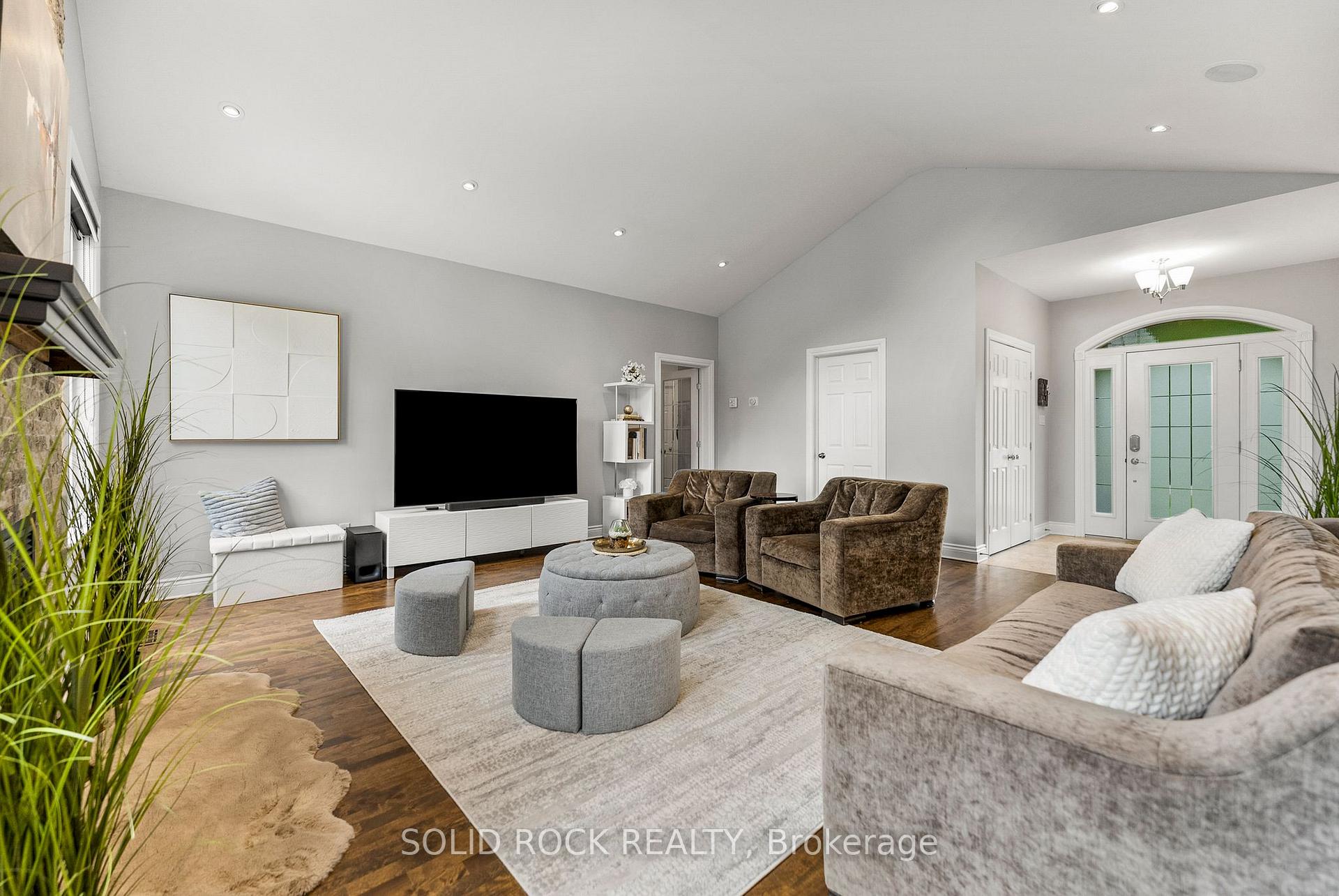 Photo 7 of 6218 Deermeadow Drive, Ottawa, Greely — HOMEH