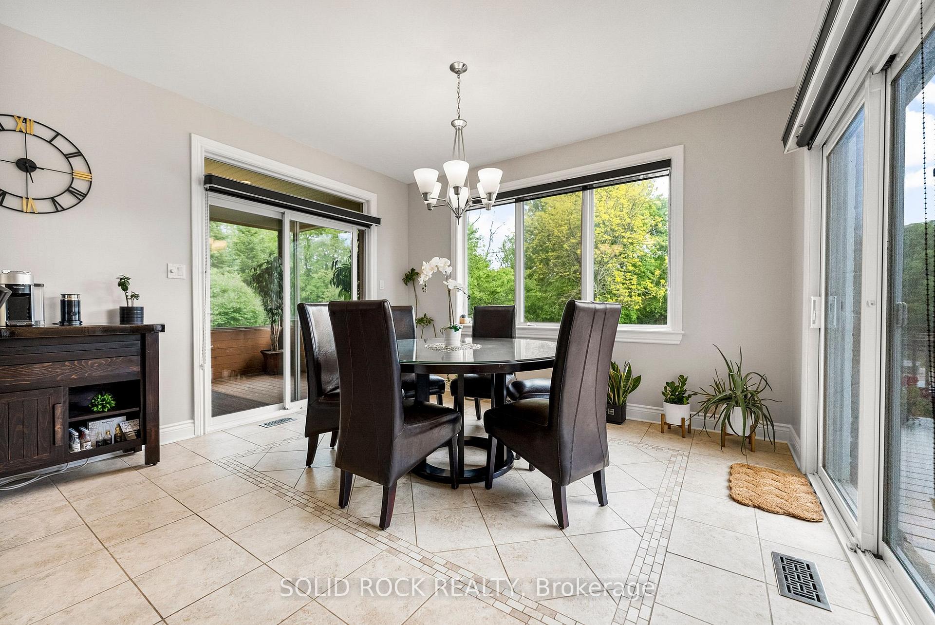 Photo 13 of 6218 Deermeadow Drive, Ottawa, Greely — HOMEH