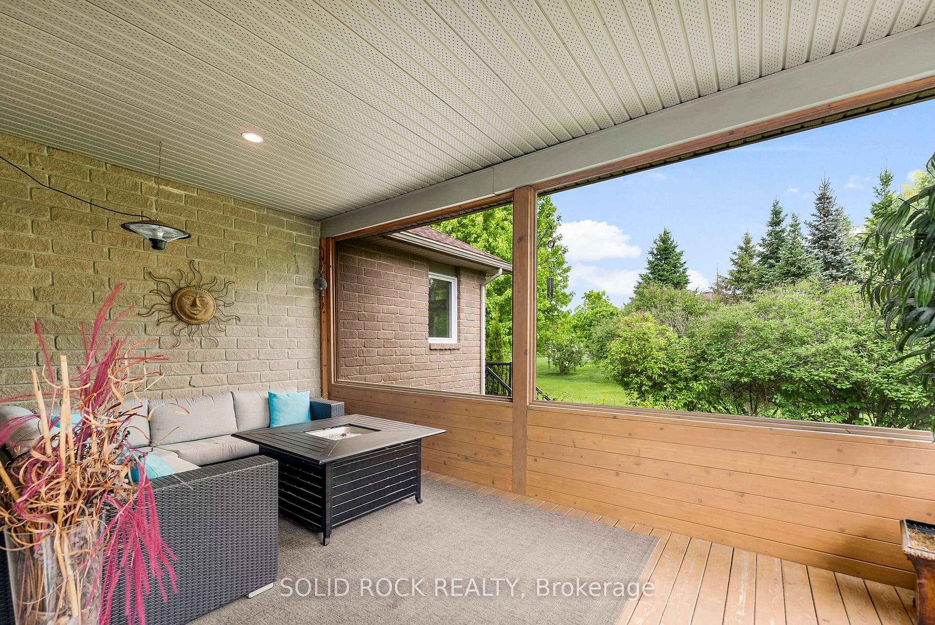 Photo 17 of 6218 Deermeadow Drive, Ottawa, Greely — HOMEH