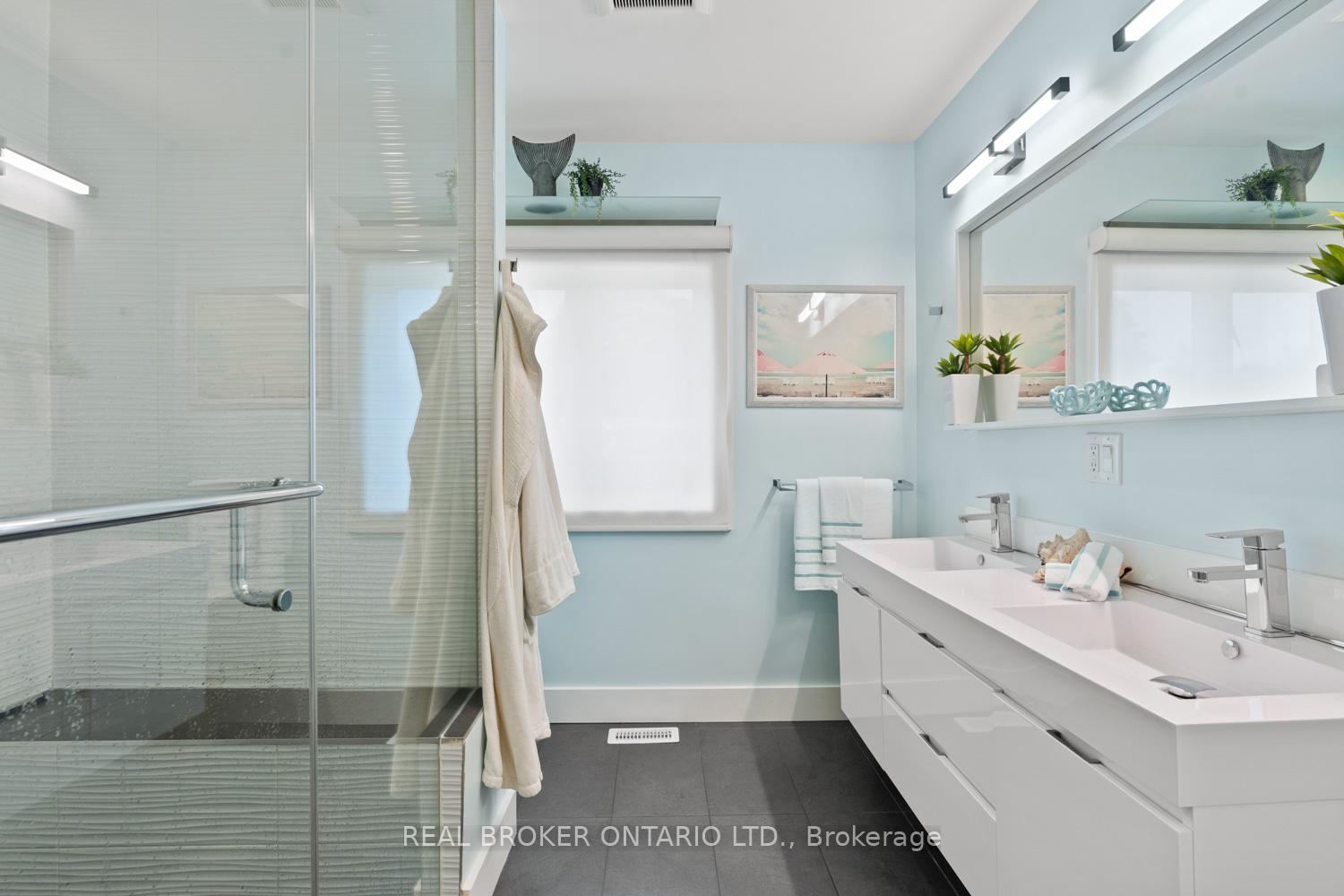 Photo 19 of 1837 Gerrard Street E, Toronto, Woodbine Corridor — HOMEH