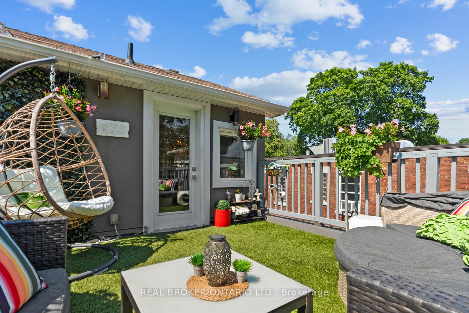 Photo 28 of 1837 Gerrard Street E, Toronto, Woodbine Corridor — HOMEH