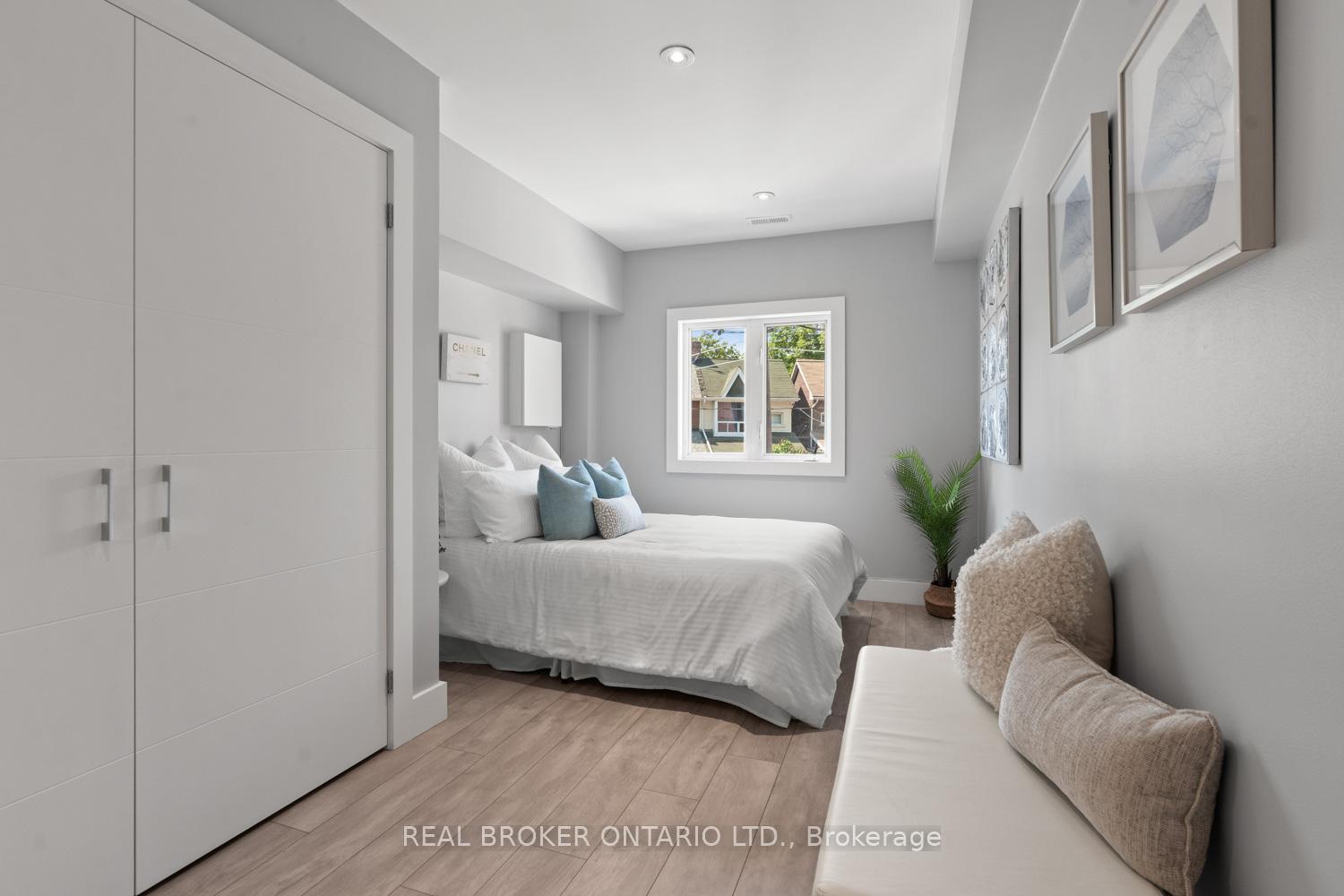 Photo 24 of 1837 Gerrard Street E, Toronto, Woodbine Corridor — HOMEH