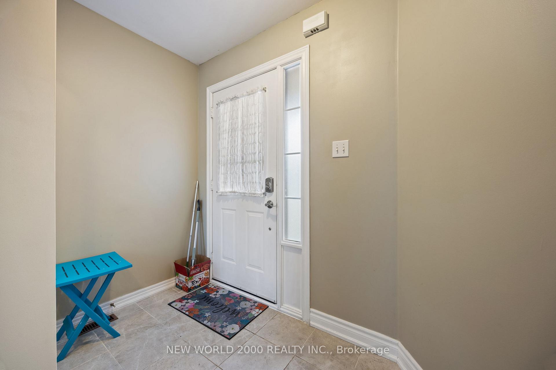 Photo 2 of 22 Hawtin Lane, Aurora, Aurora Grove — HOMEH