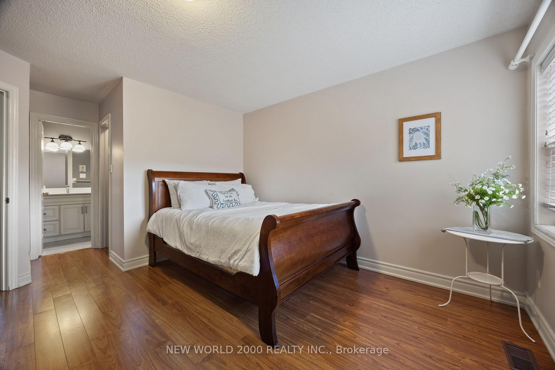Photo 18 of 22 Hawtin Lane, Aurora, Aurora Grove — HOMEH