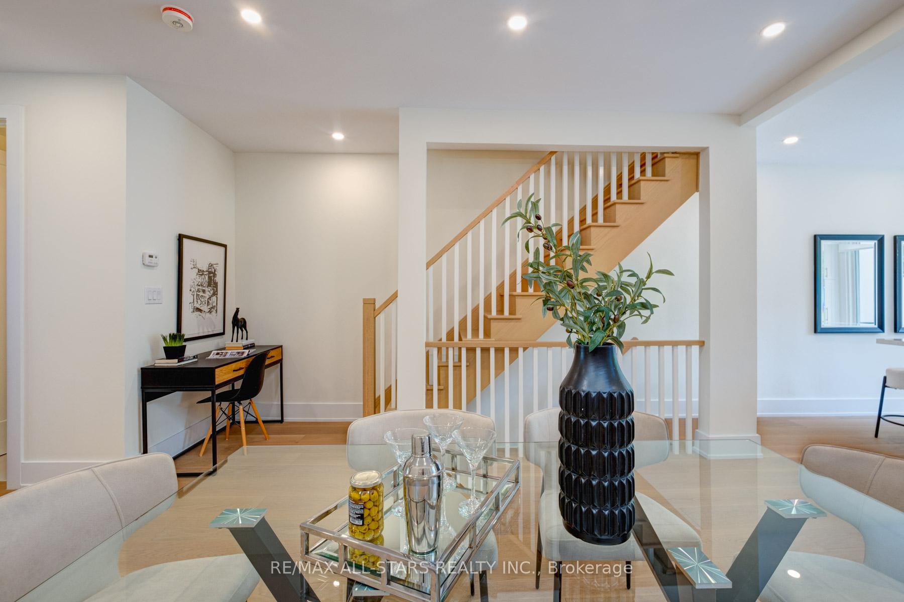 Photo 10 of 5B kimberley Avenue E, Toronto, East End-Danforth — HOMEH