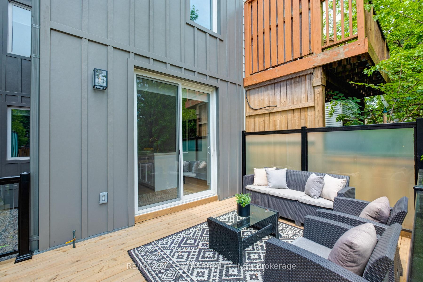 Photo 38 of 5B kimberley Avenue E, Toronto, East End-Danforth — HOMEH