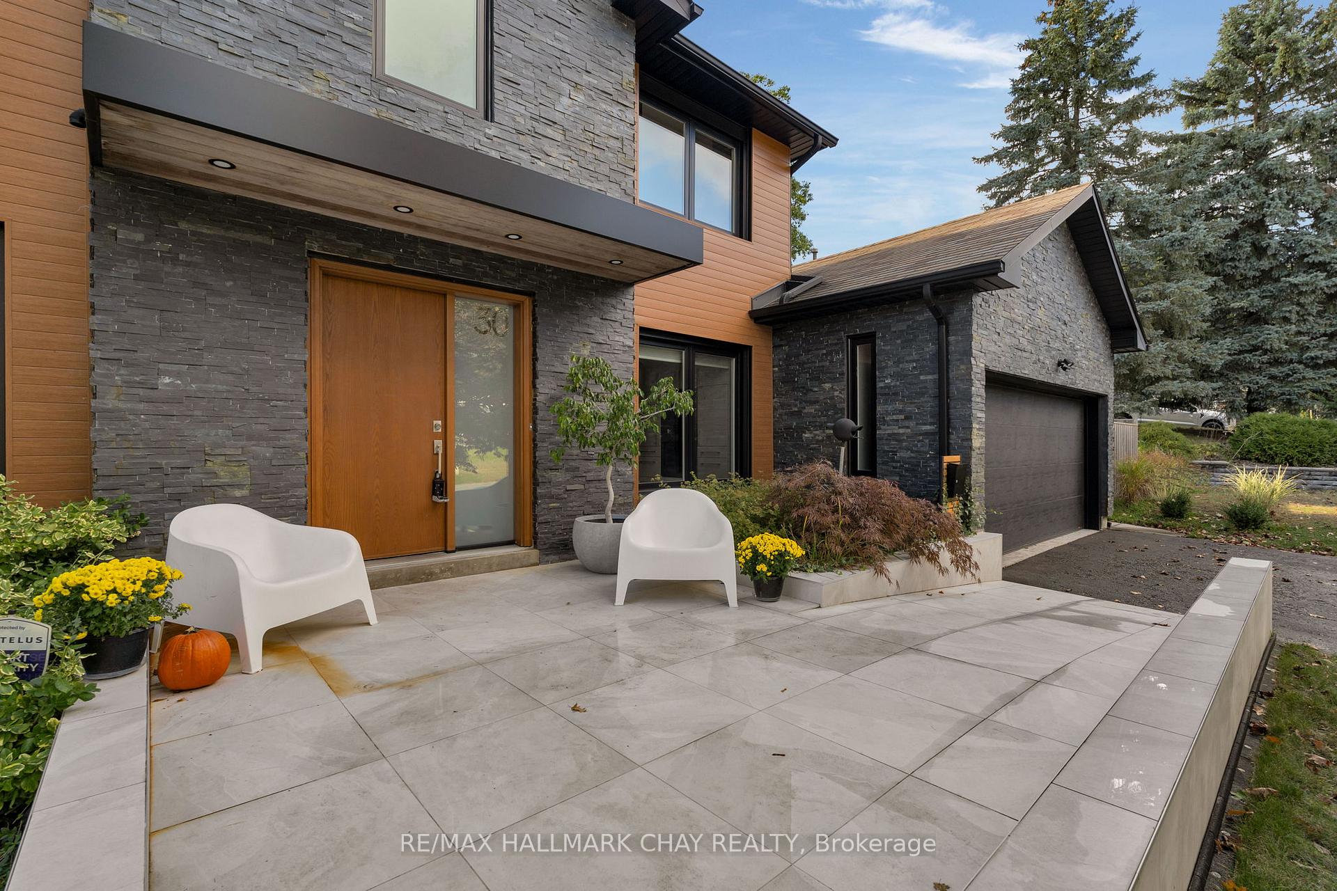 Photo 6 of 30 Valley Drive, Barrie, Sunnidale — HOMEH