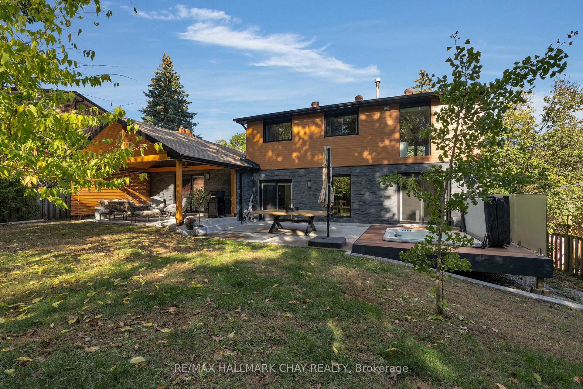 Photo 9 of 30 Valley Drive, Barrie, Sunnidale — HOMEH