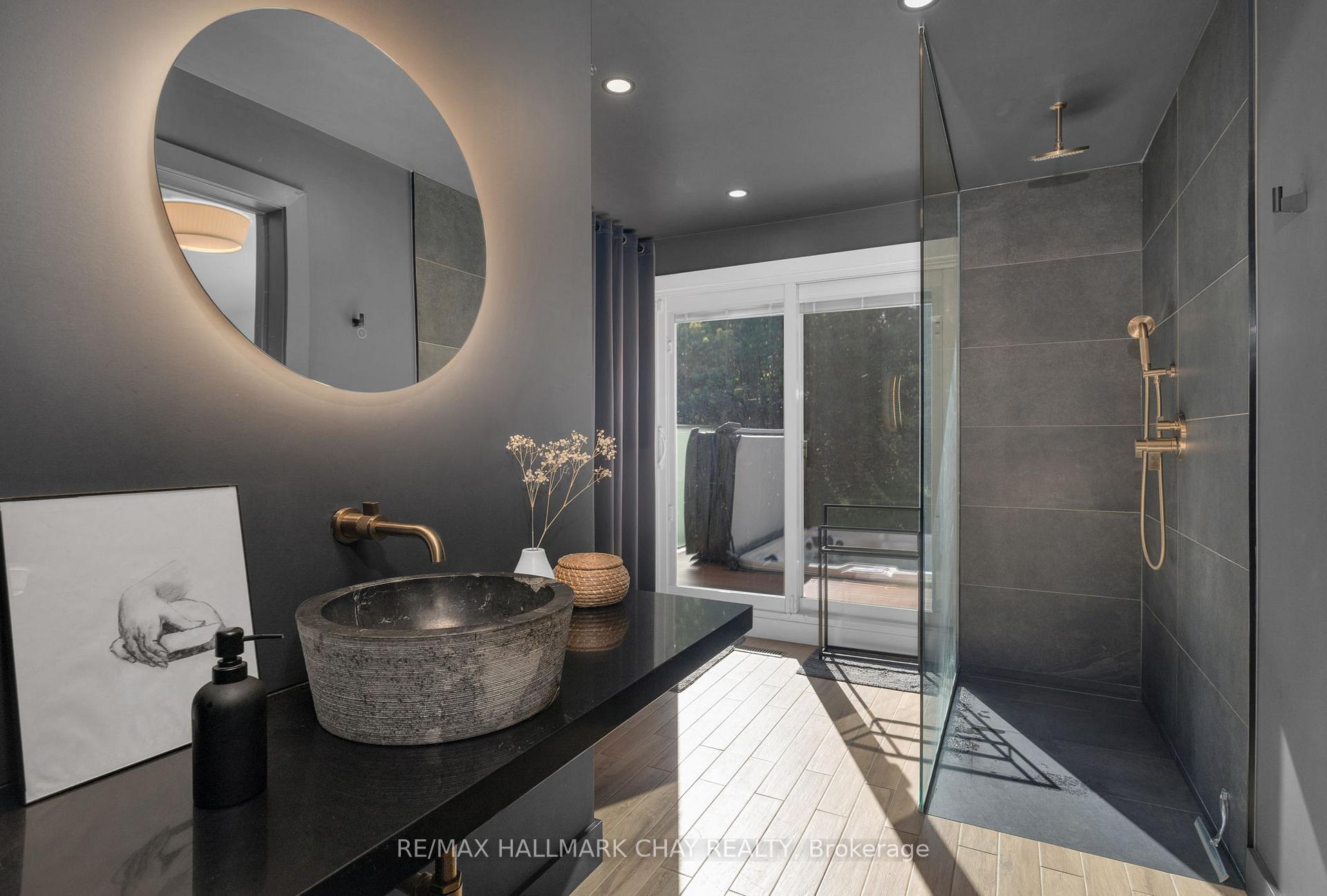 Photo 10 of 30 Valley Drive, Barrie, Sunnidale — HOMEH