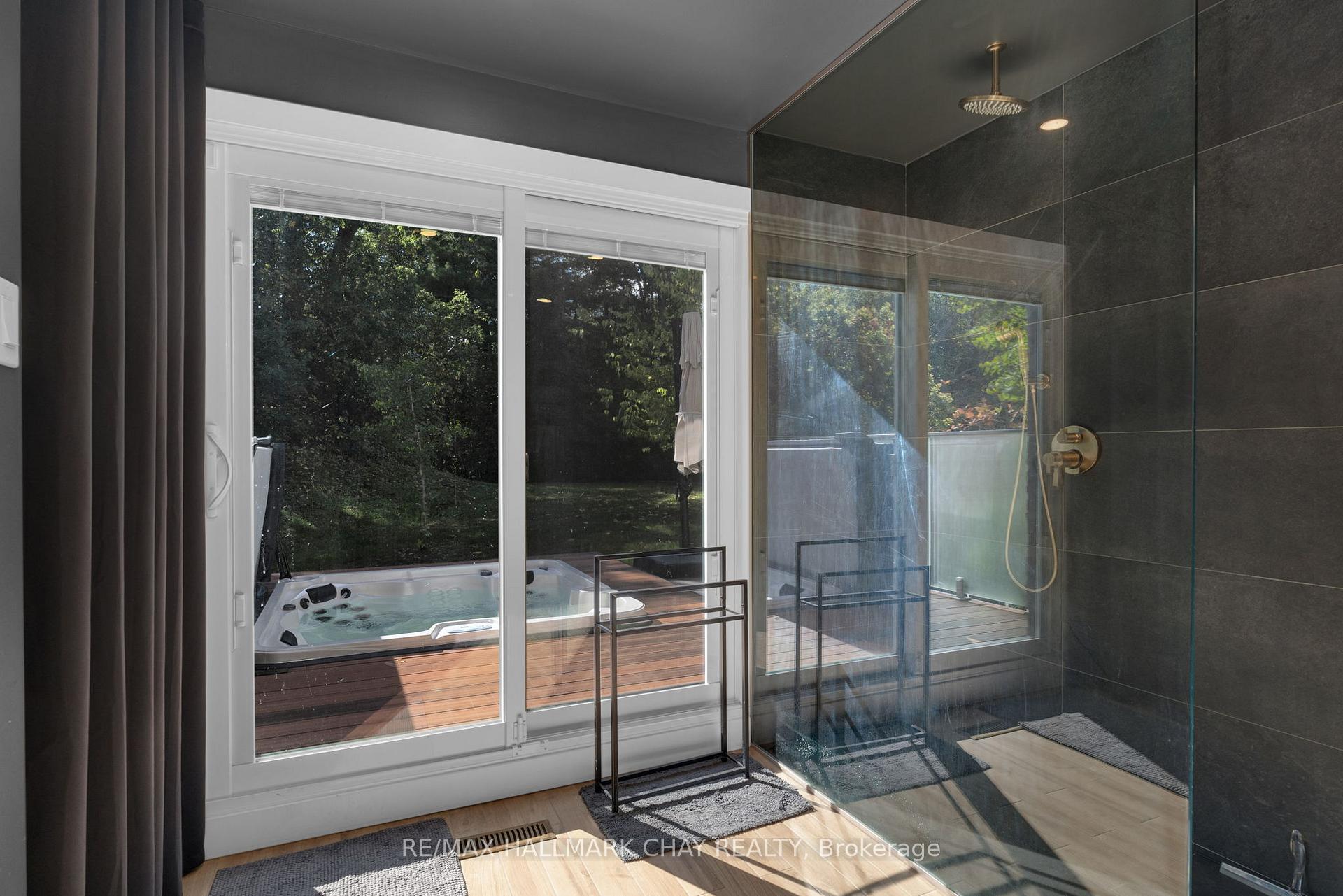 Photo 32 of 30 Valley Drive, Barrie, Sunnidale — HOMEH