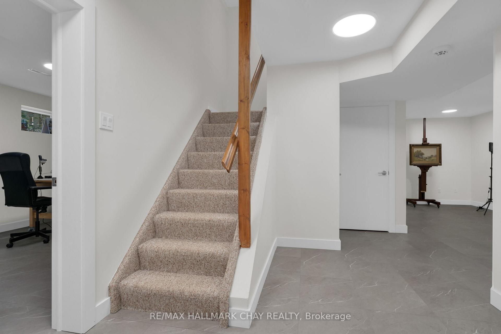 Photo 20 of 30 Valley Drive, Barrie, Sunnidale — HOMEH