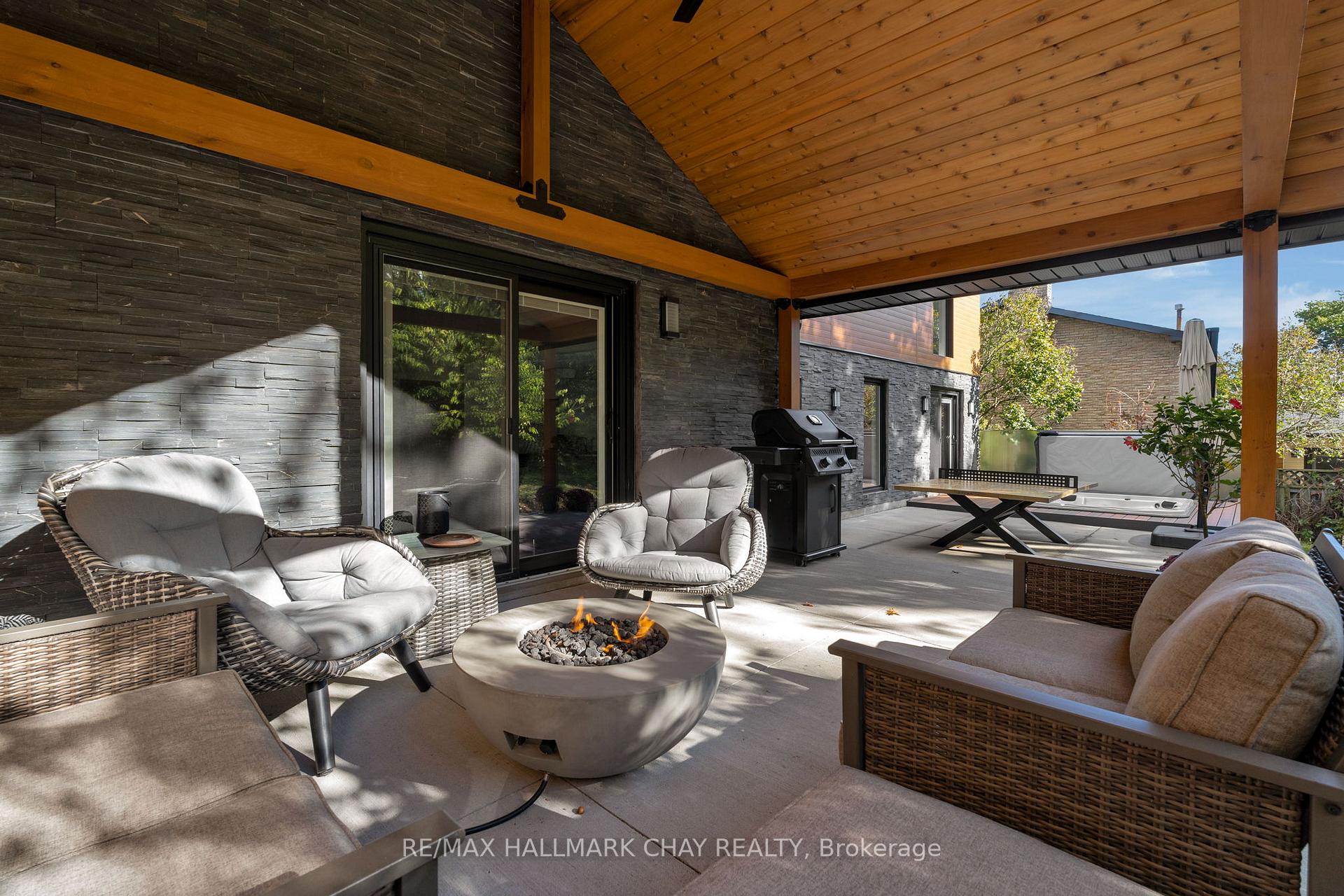 Photo 33 of 30 Valley Drive, Barrie, Sunnidale — HOMEH