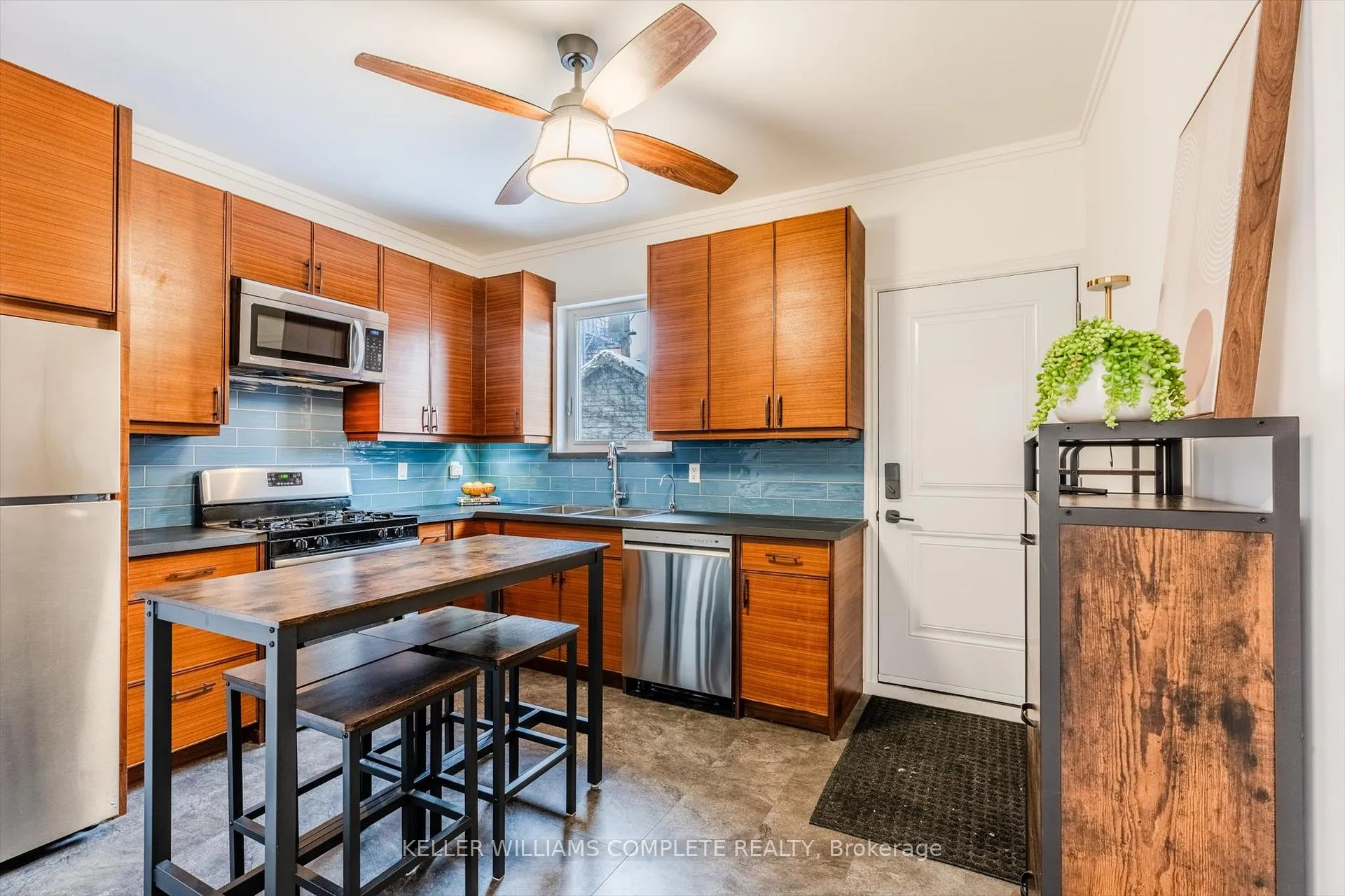 Photo 5 of Unit MAIN, 9 Stirton Street, Hamilton, Gibson — HOMEH