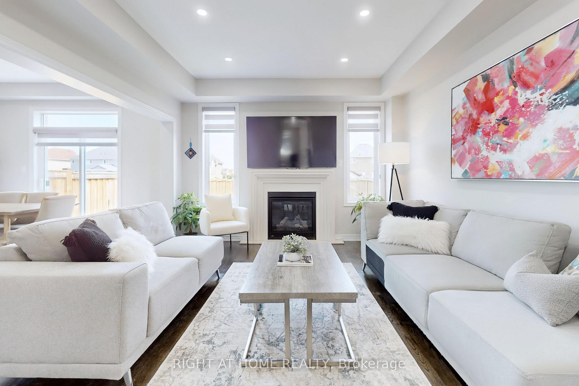 Photo 8 of 79 Mccurdy Drive, New Tecumseth, Tottenham — HOMEH