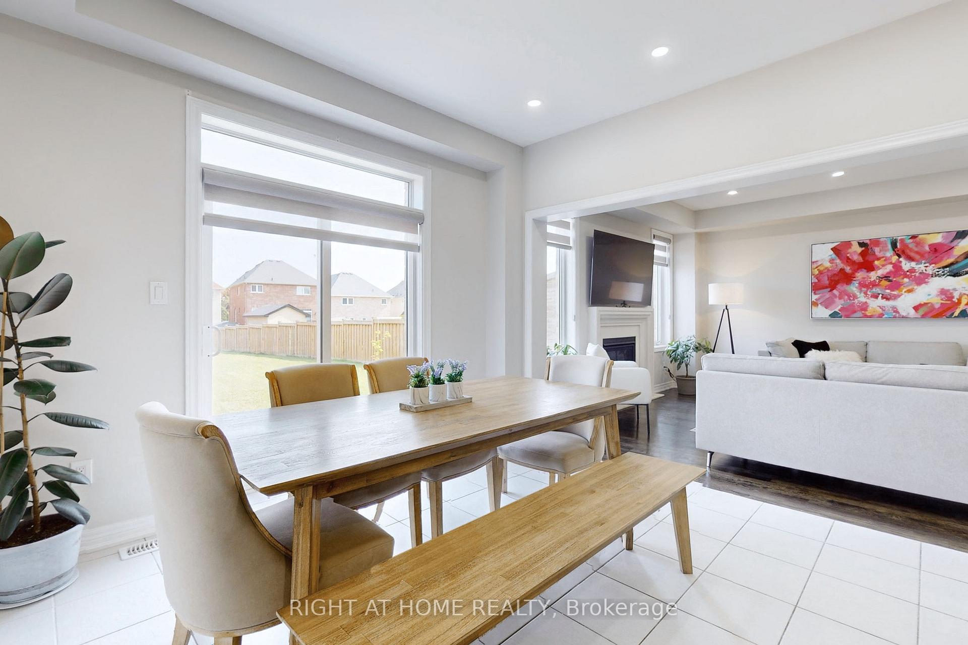 Photo 11 of 79 Mccurdy Drive, New Tecumseth, Tottenham — HOMEH