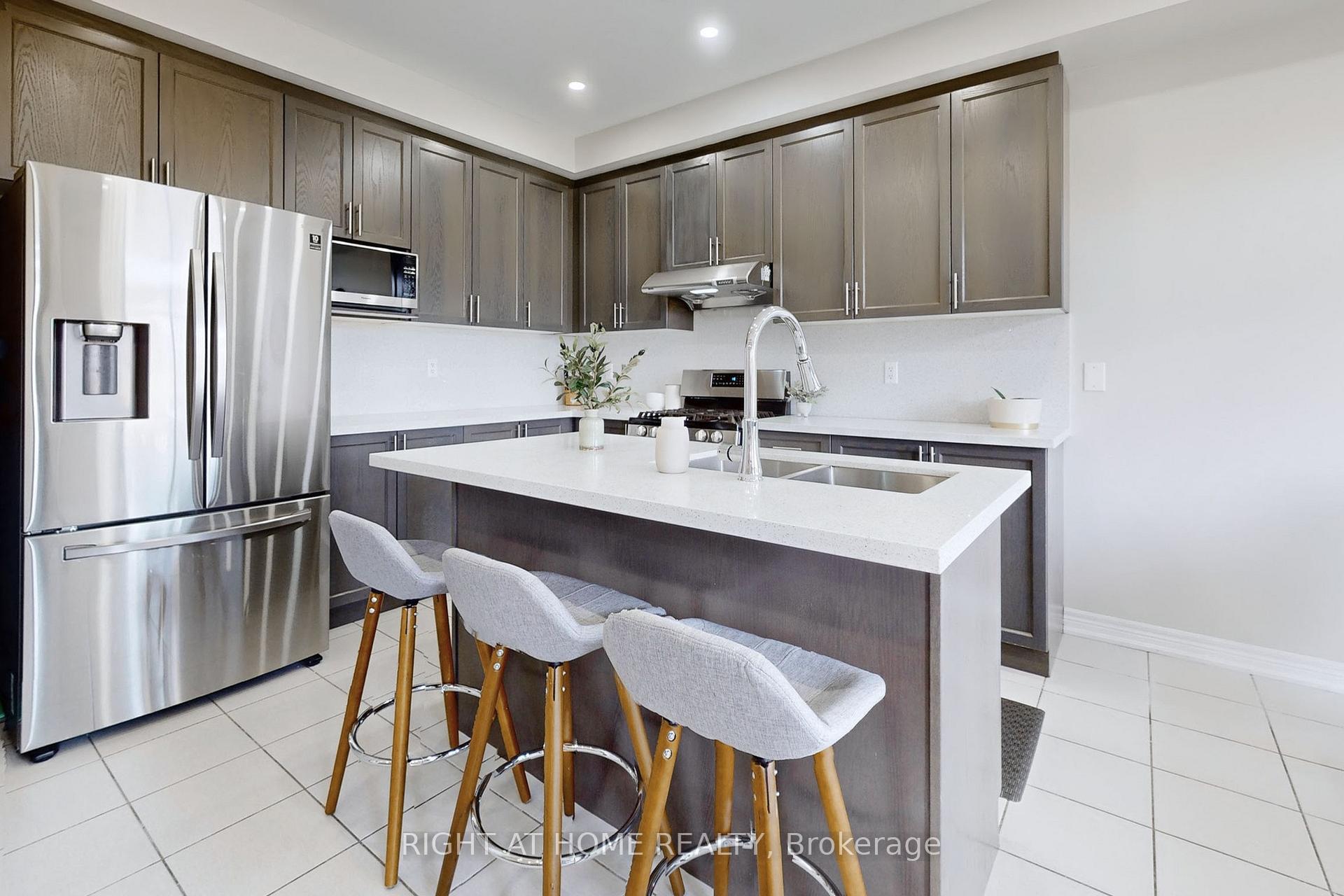 Photo 16 of 79 Mccurdy Drive, New Tecumseth, Tottenham — HOMEH