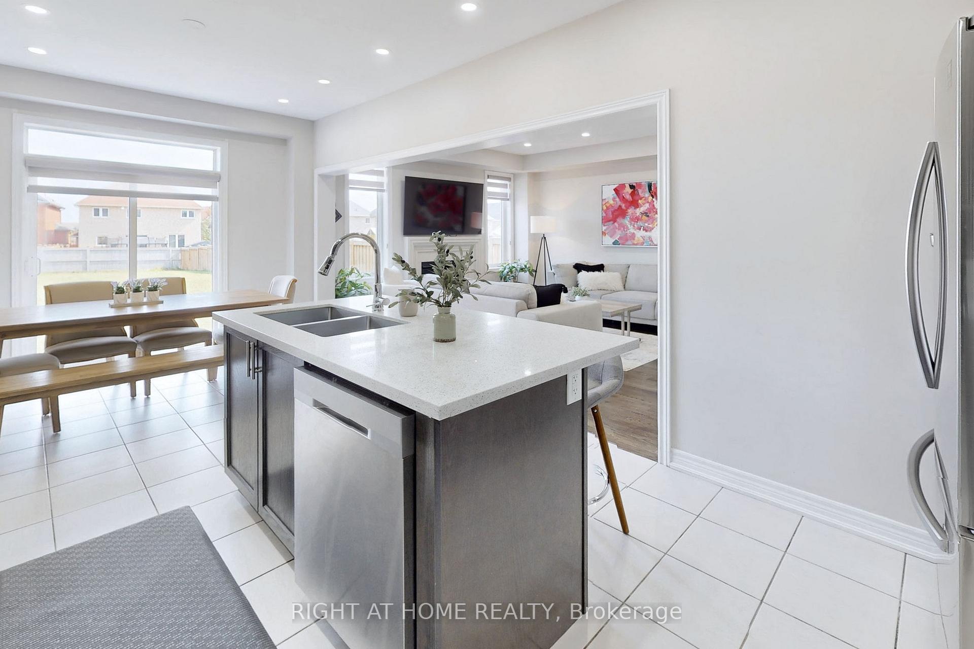 Photo 6 of 79 Mccurdy Drive, New Tecumseth, Tottenham — HOMEH