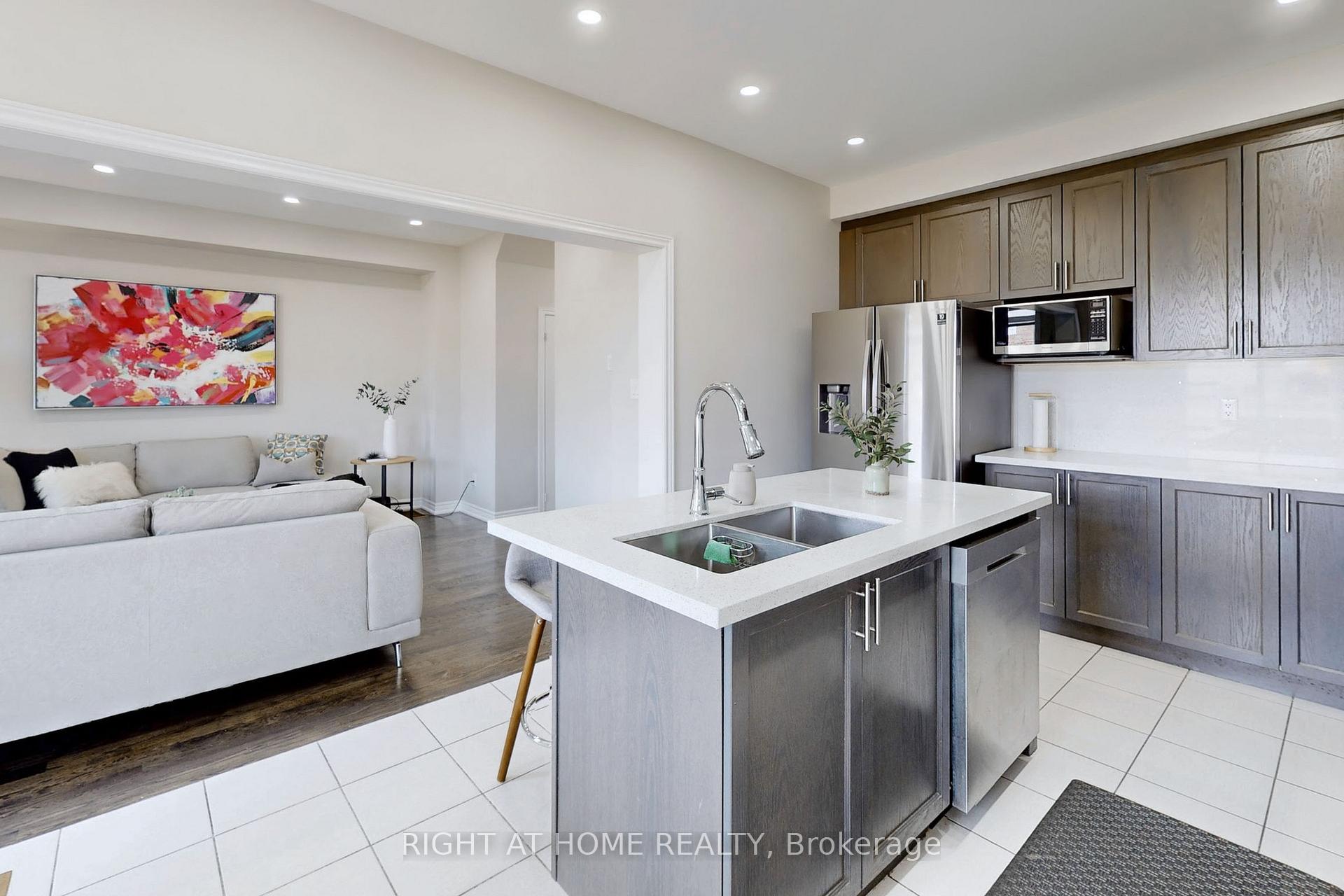 Photo 13 of 79 Mccurdy Drive, New Tecumseth, Tottenham — HOMEH