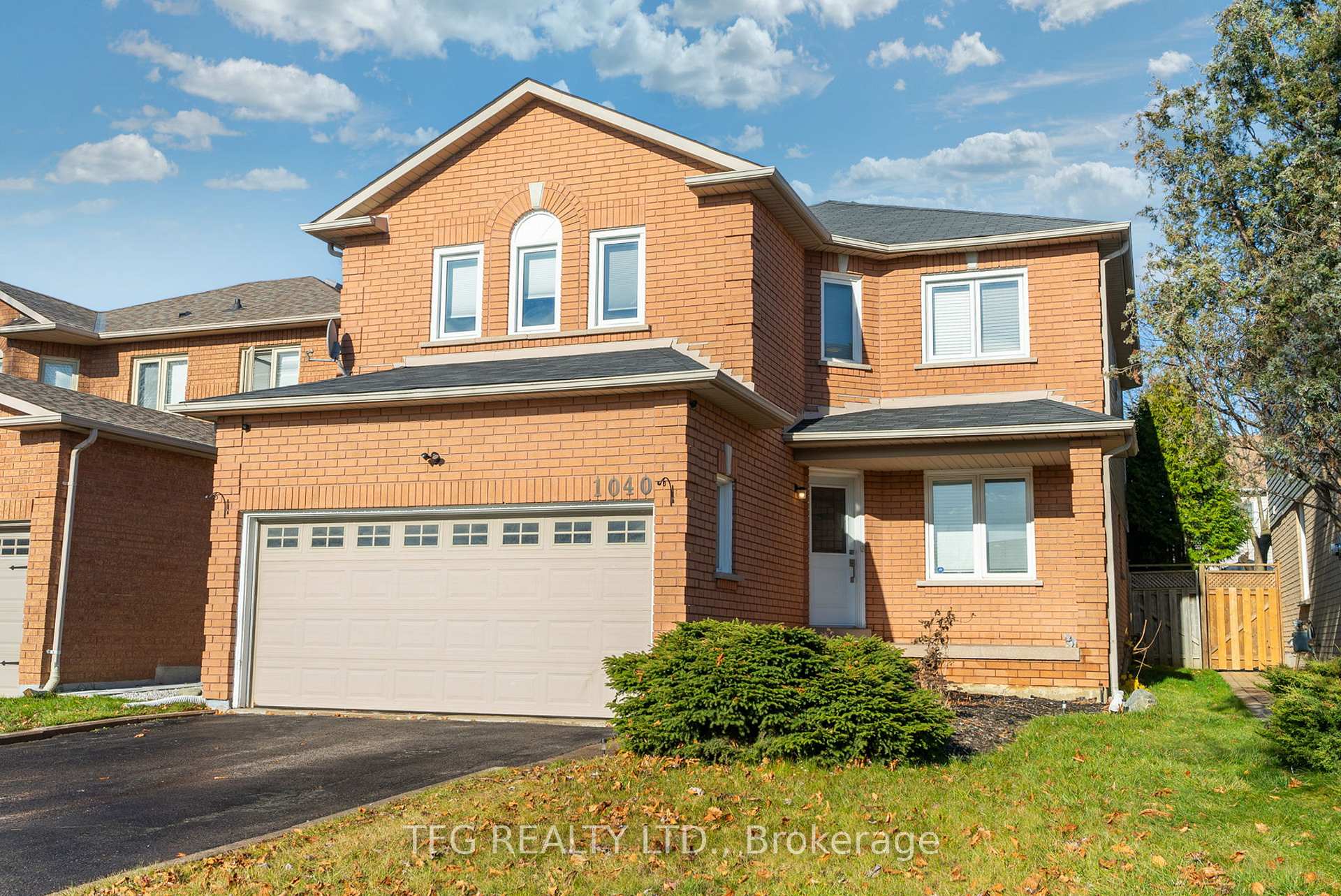Front of 1040 Beaver Valley Crescent