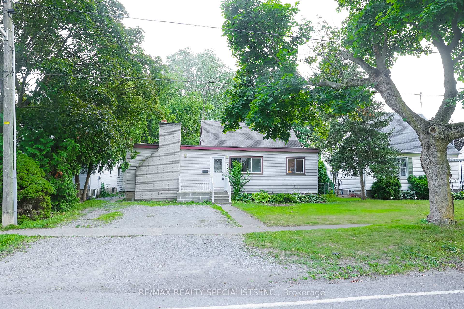 Front of 7020 Dunn Street