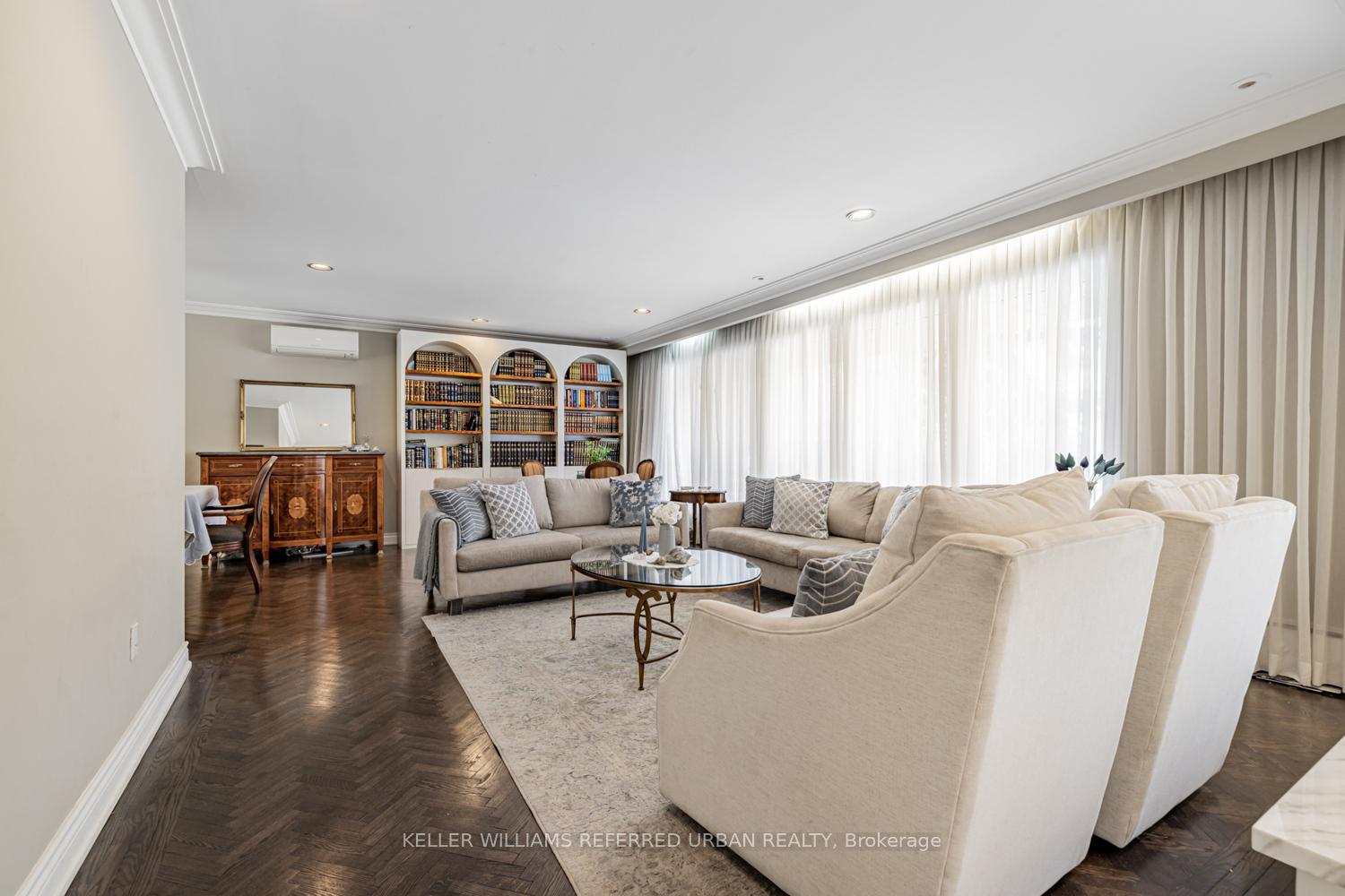 Photo 3 of 7 Stormont Avenue, Toronto, Englemount-Lawrence — HOMEH