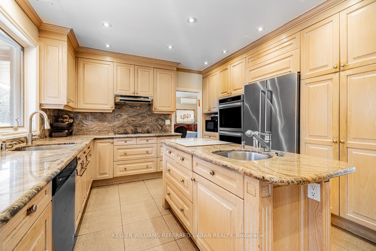 Photo 14 of 7 Stormont Avenue, Toronto, Englemount-Lawrence — HOMEH