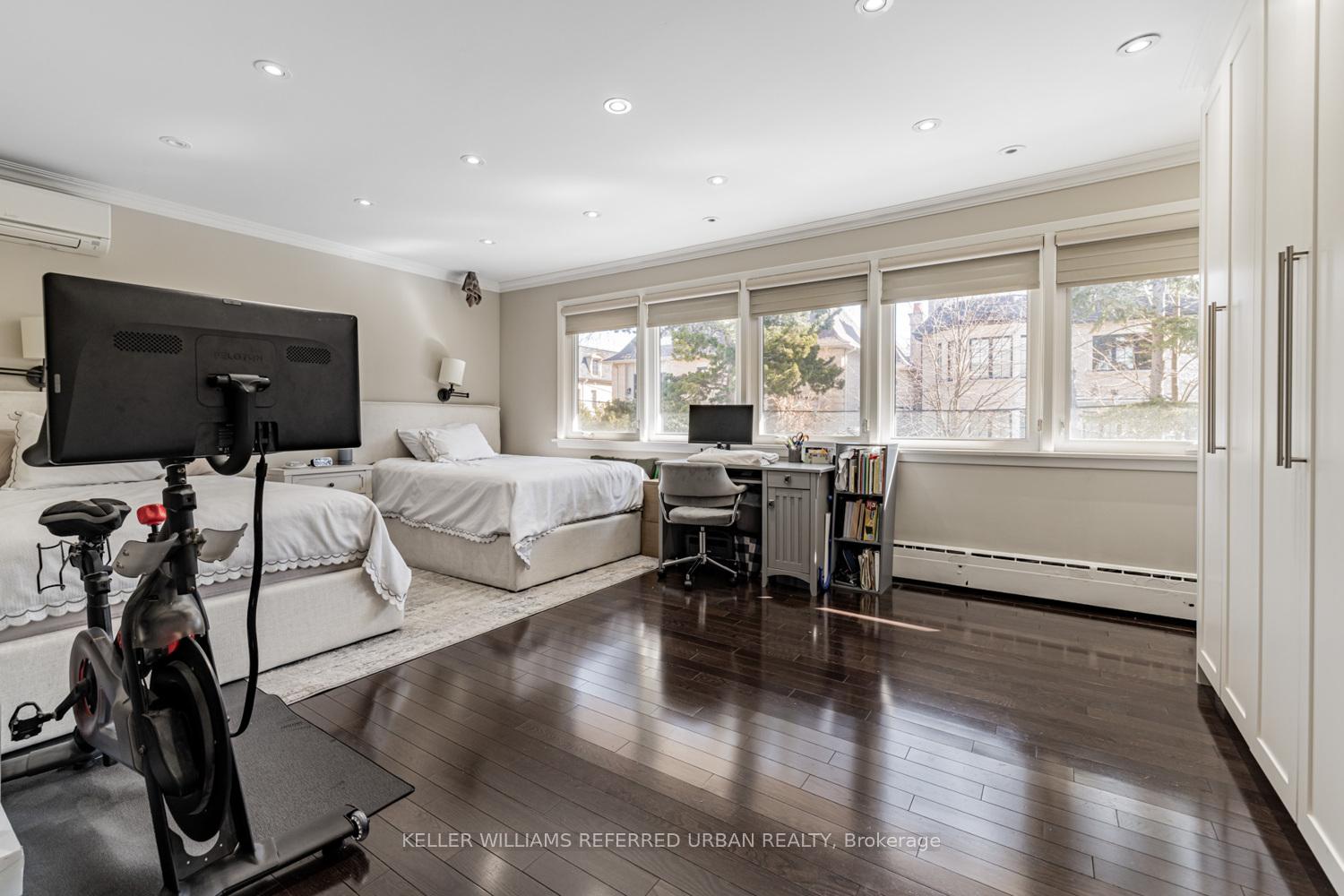 Photo 5 of 7 Stormont Avenue, Toronto, Englemount-Lawrence — HOMEH