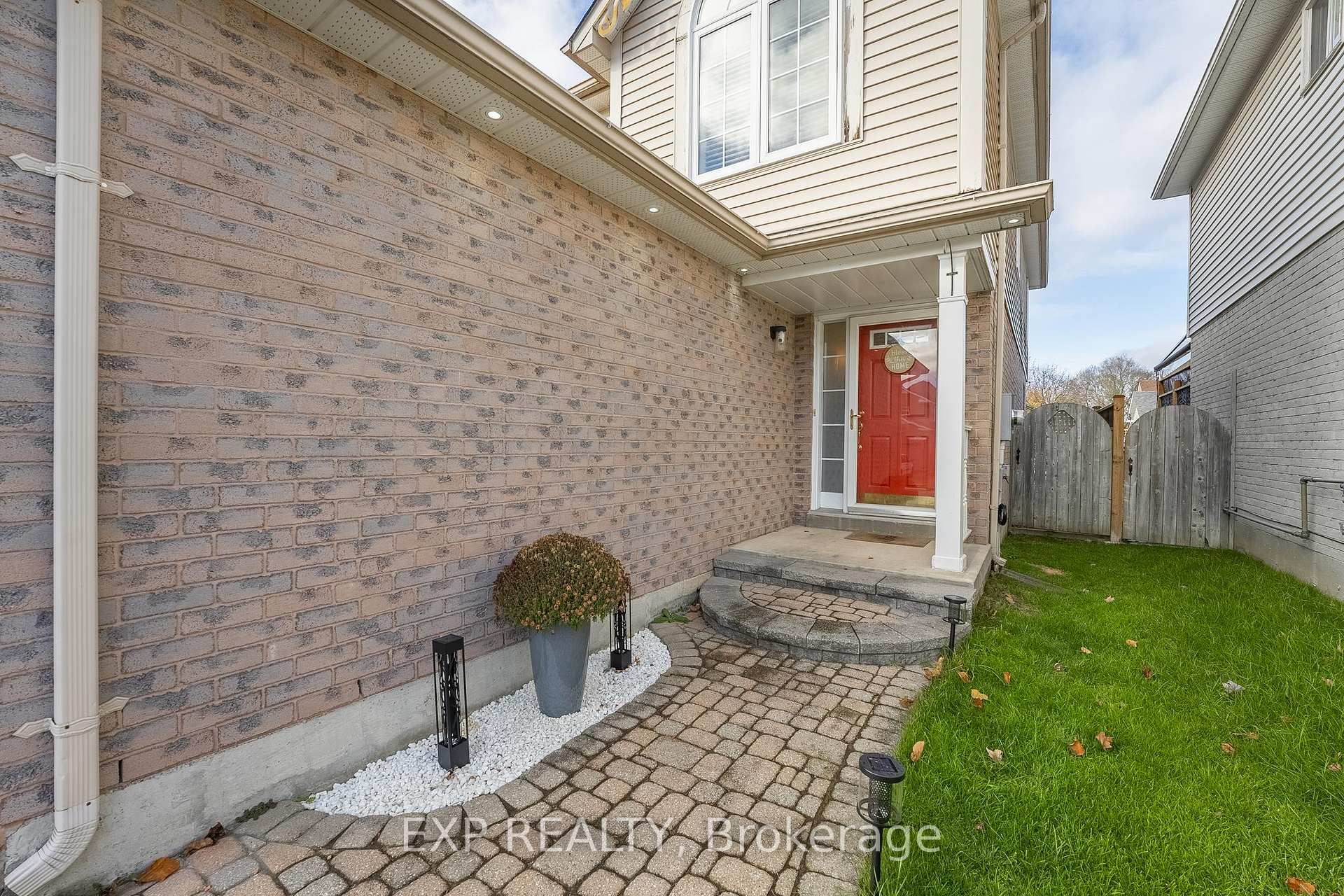 Photo 7 of 1290 Dartmoor Street, Oshawa, Eastdale — HOMEH