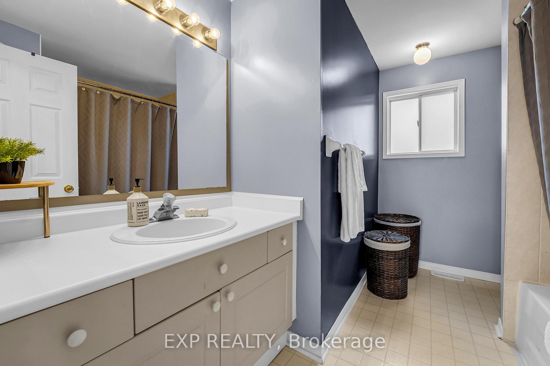 Photo 24 of 1290 Dartmoor Street, Oshawa, Eastdale — HOMEH