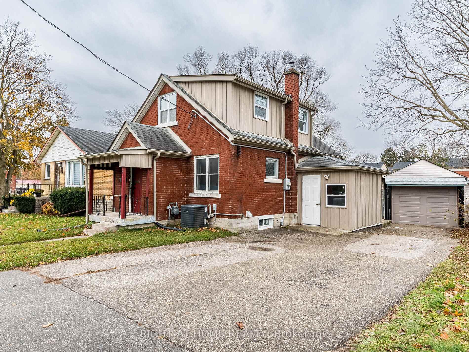 Photo 4 of 9 Kehl Street, Kitchener — HOMEH