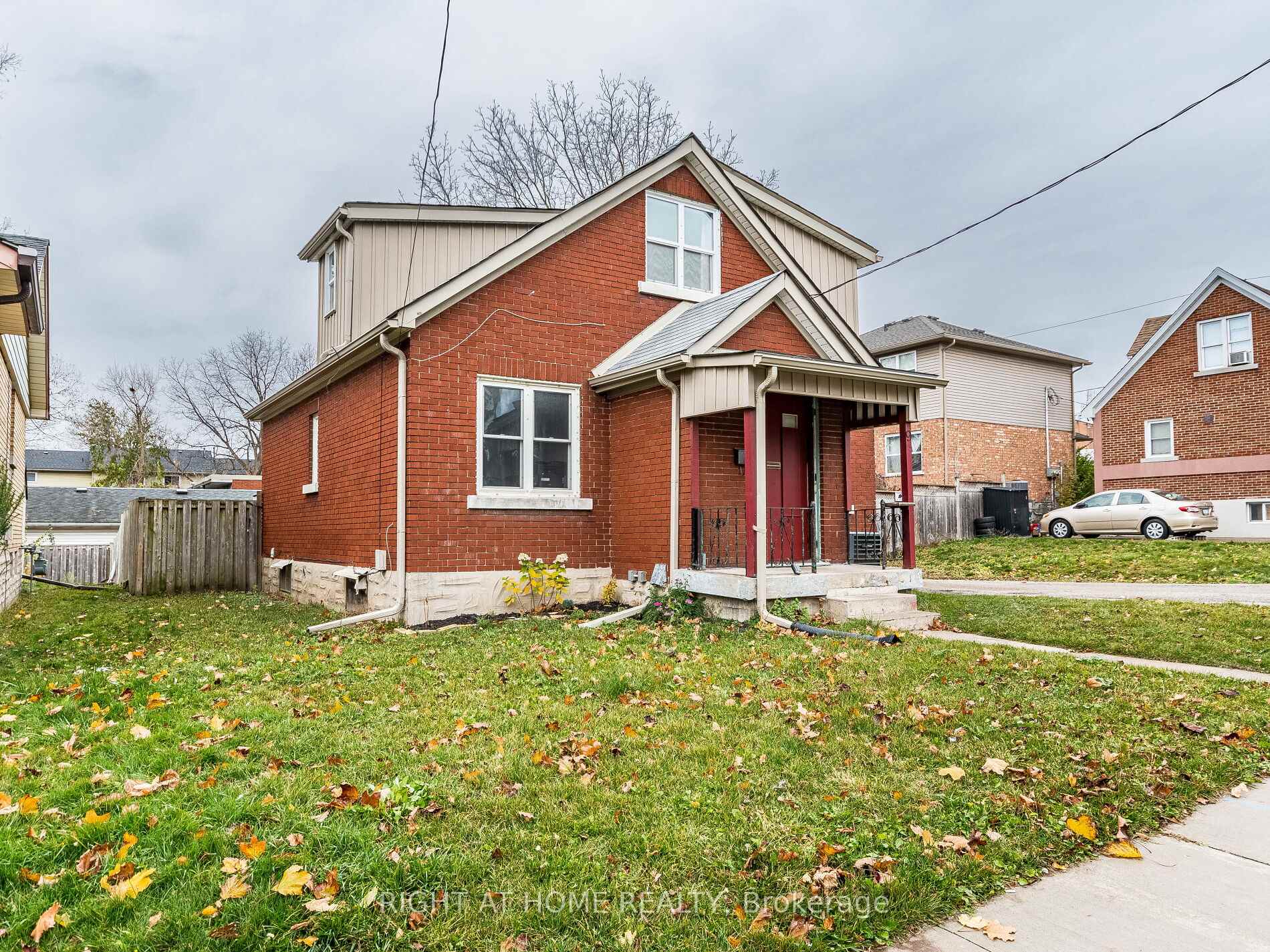 Photo 7 of 9 Kehl Street, Kitchener — HOMEH