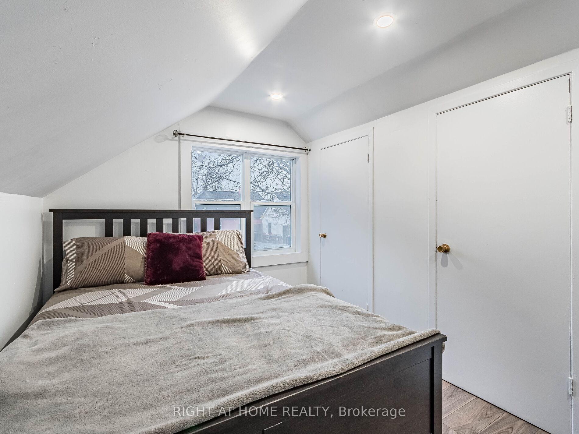 Photo 13 of 9 Kehl Street, Kitchener — HOMEH