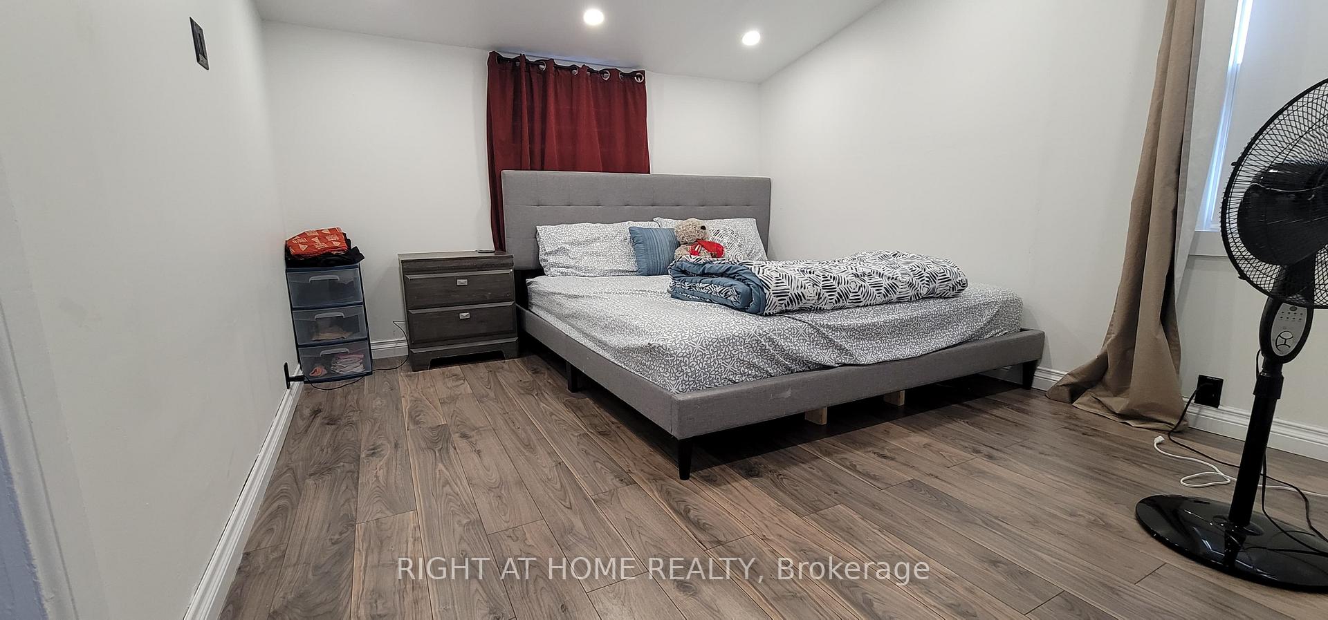 Photo 18 of 9 Kehl Street, Kitchener — HOMEH