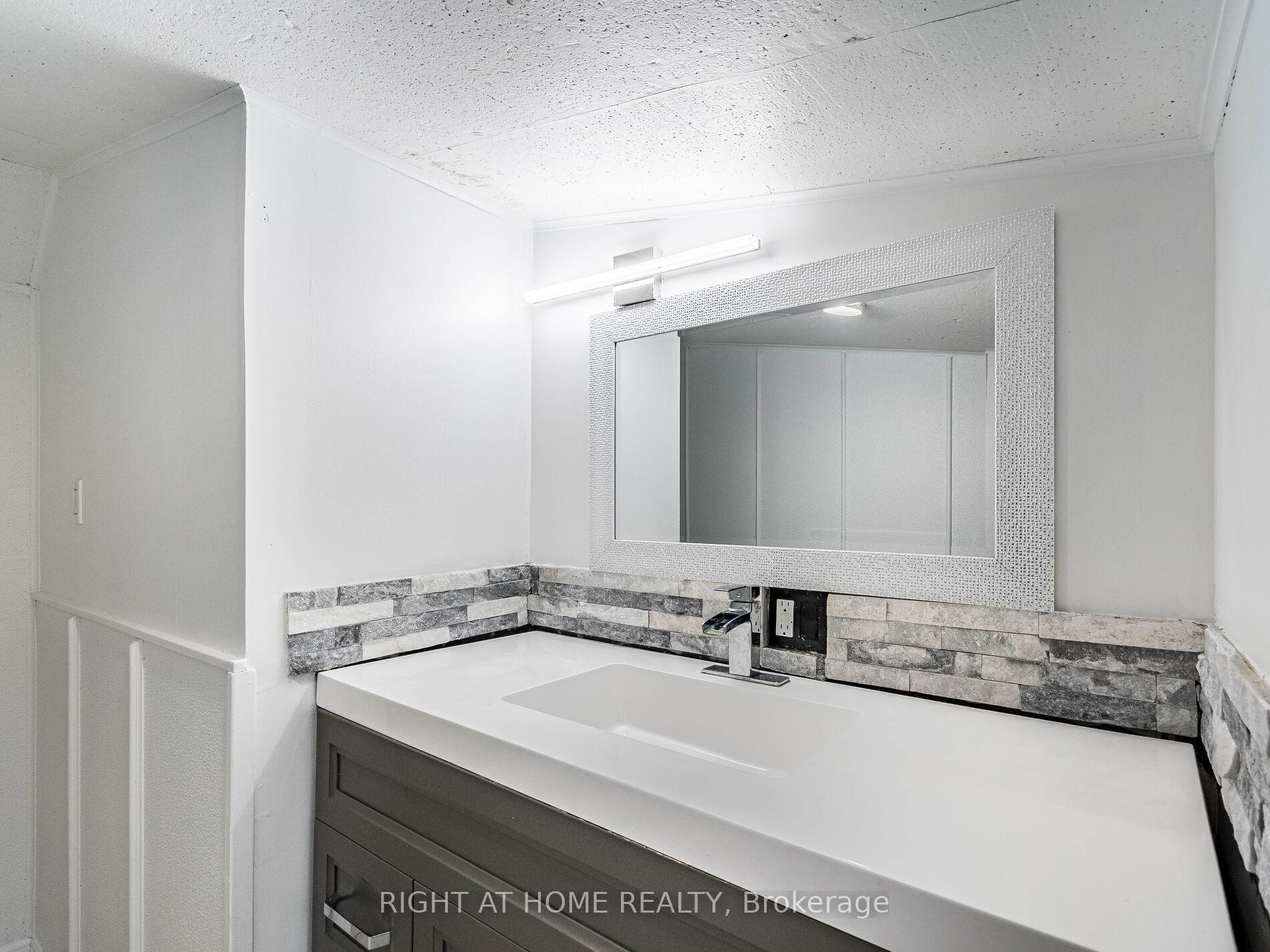 Photo 22 of 9 Kehl Street, Kitchener — HOMEH
