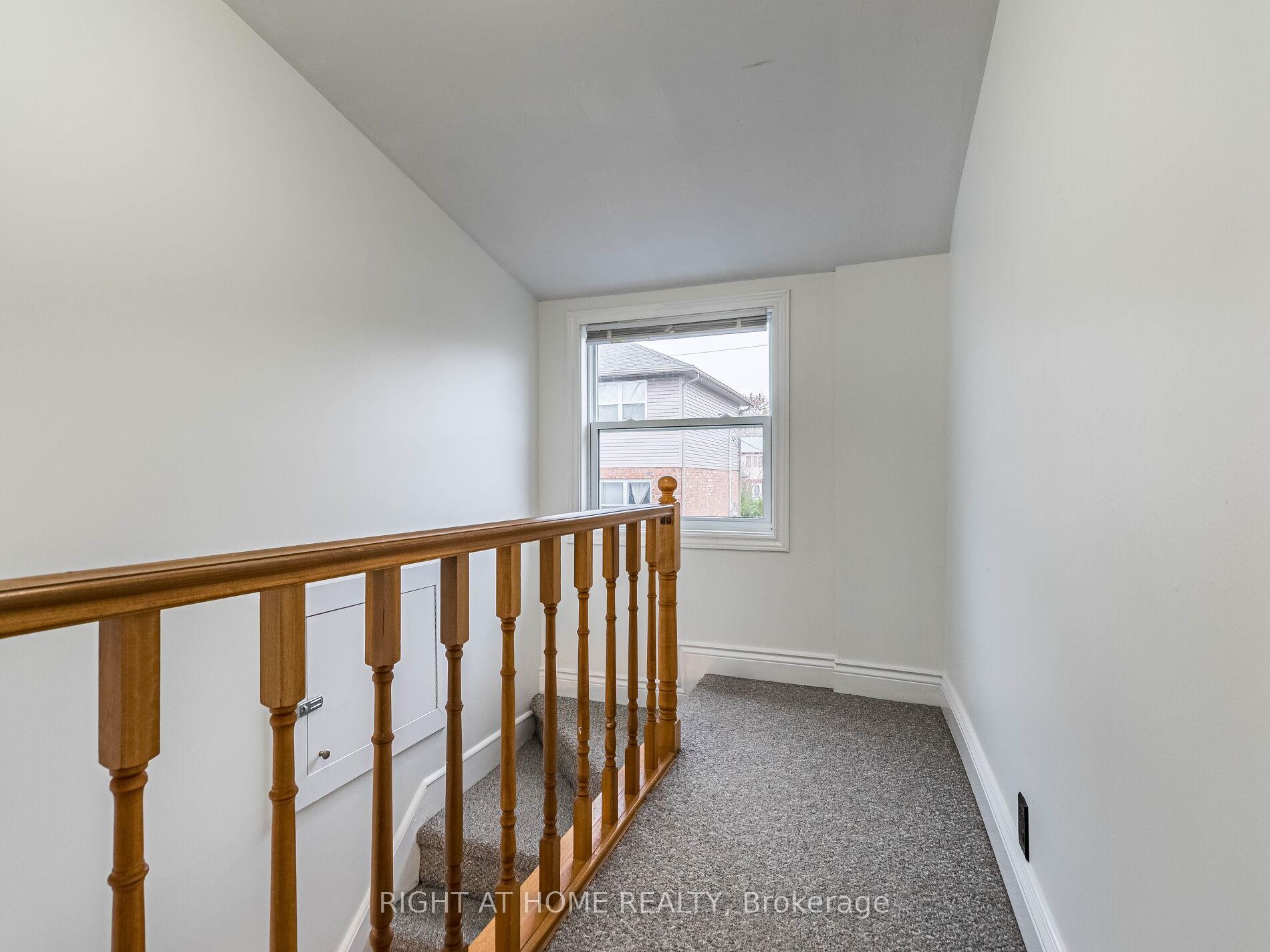 Photo 26 of 9 Kehl Street, Kitchener — HOMEH