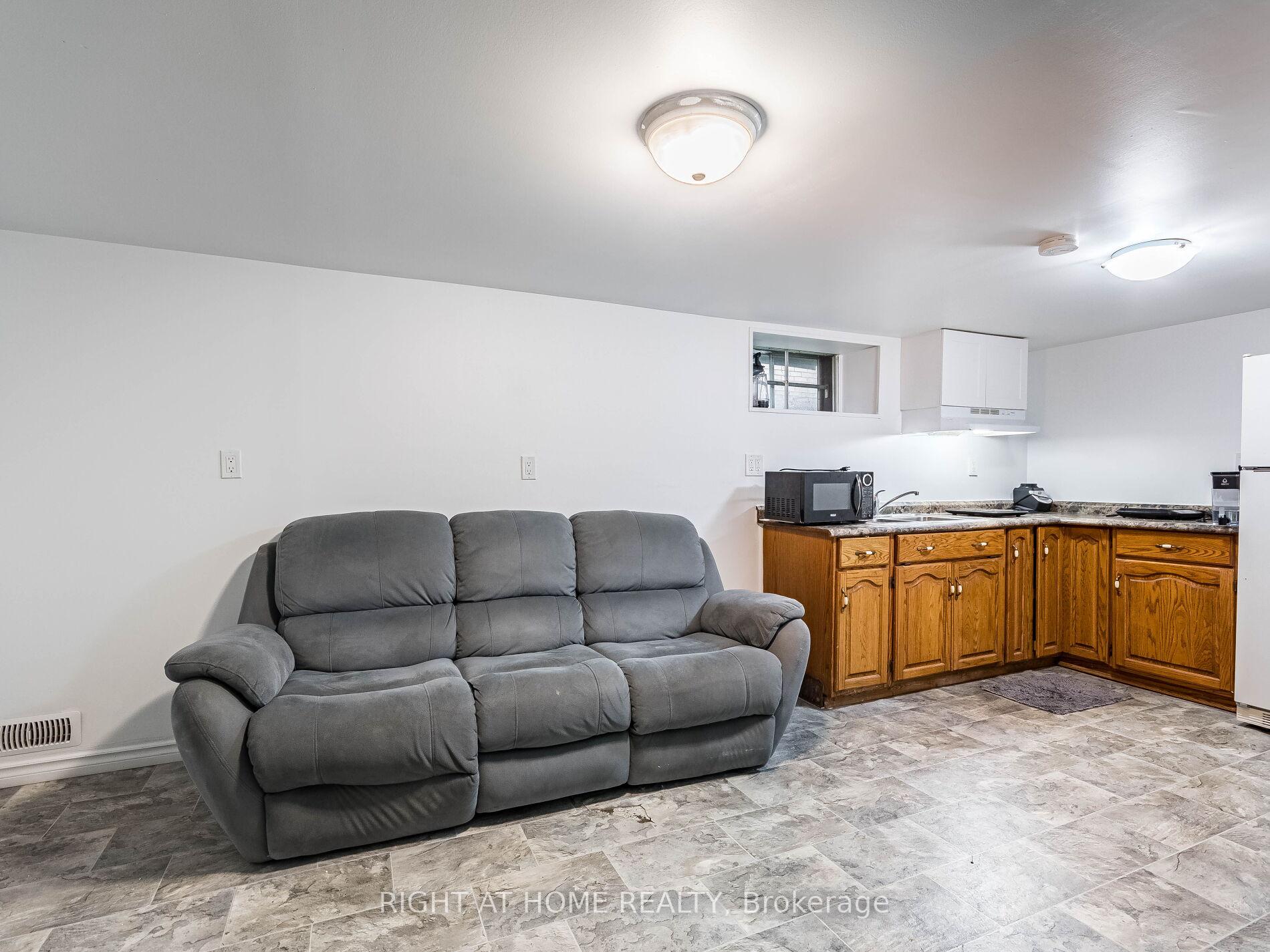 Photo 40 of 9 Kehl Street, Kitchener — HOMEH