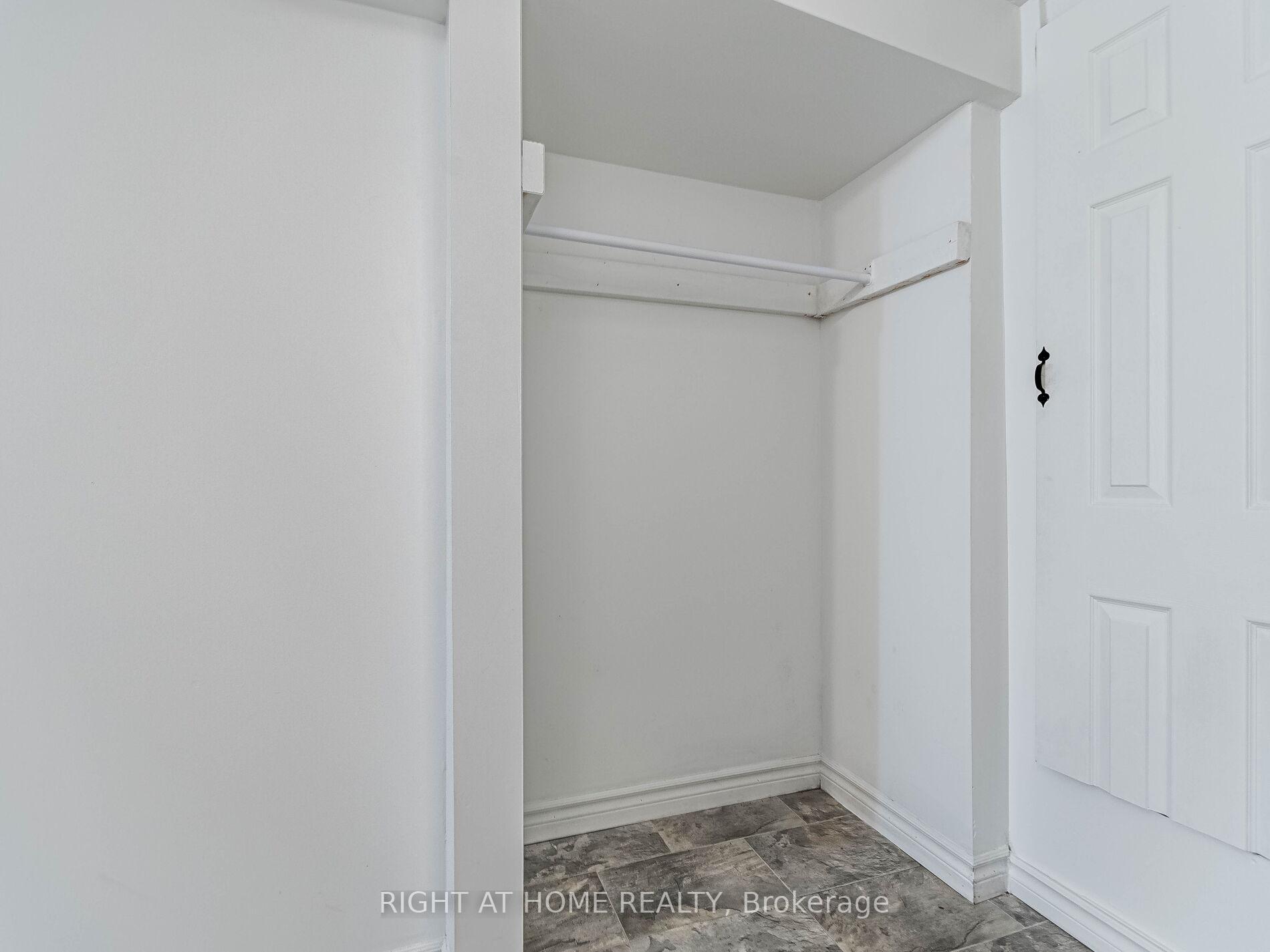 Photo 23 of 9 Kehl Street, Kitchener — HOMEH