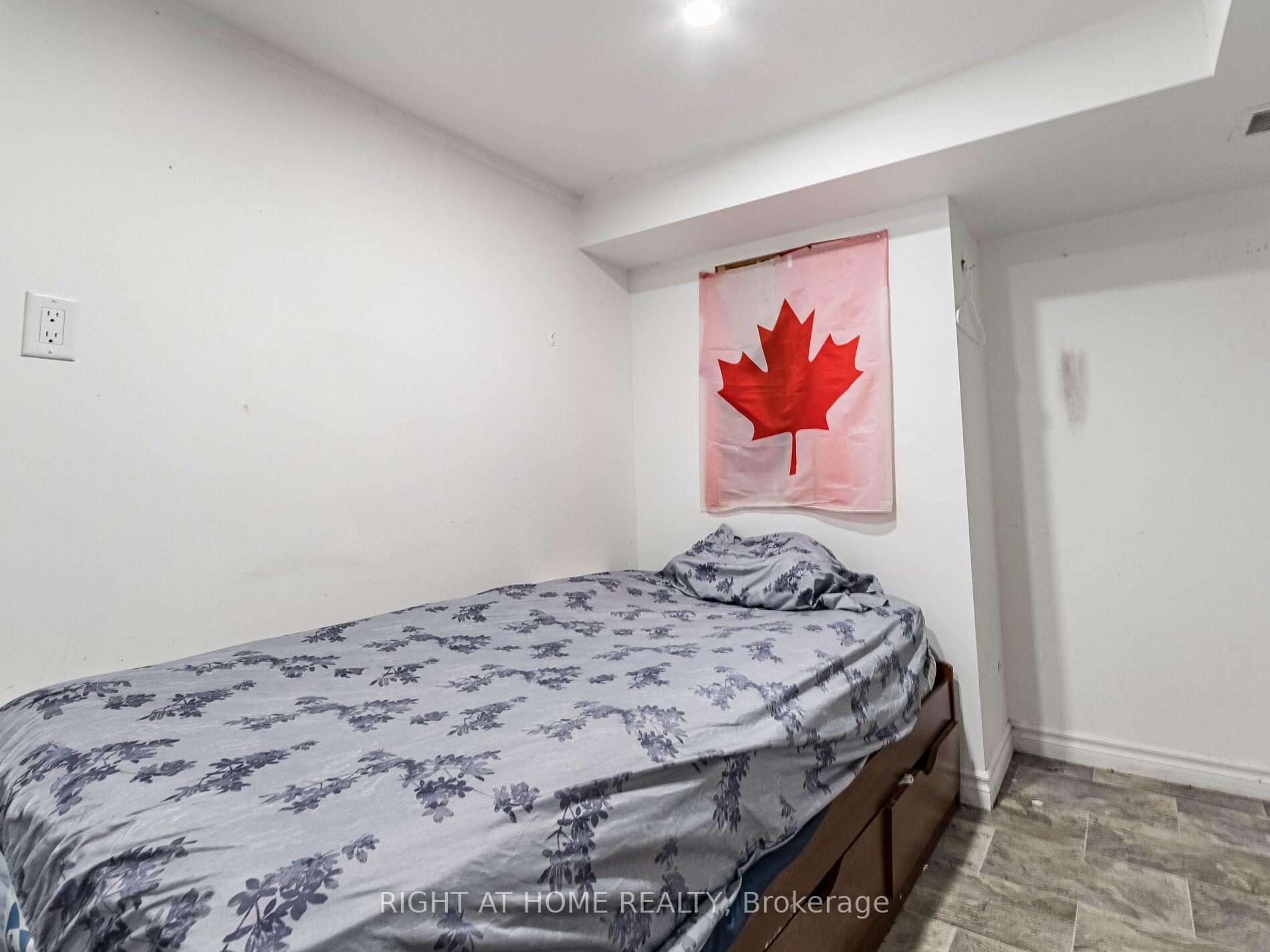 Photo 33 of 9 Kehl Street, Kitchener — HOMEH