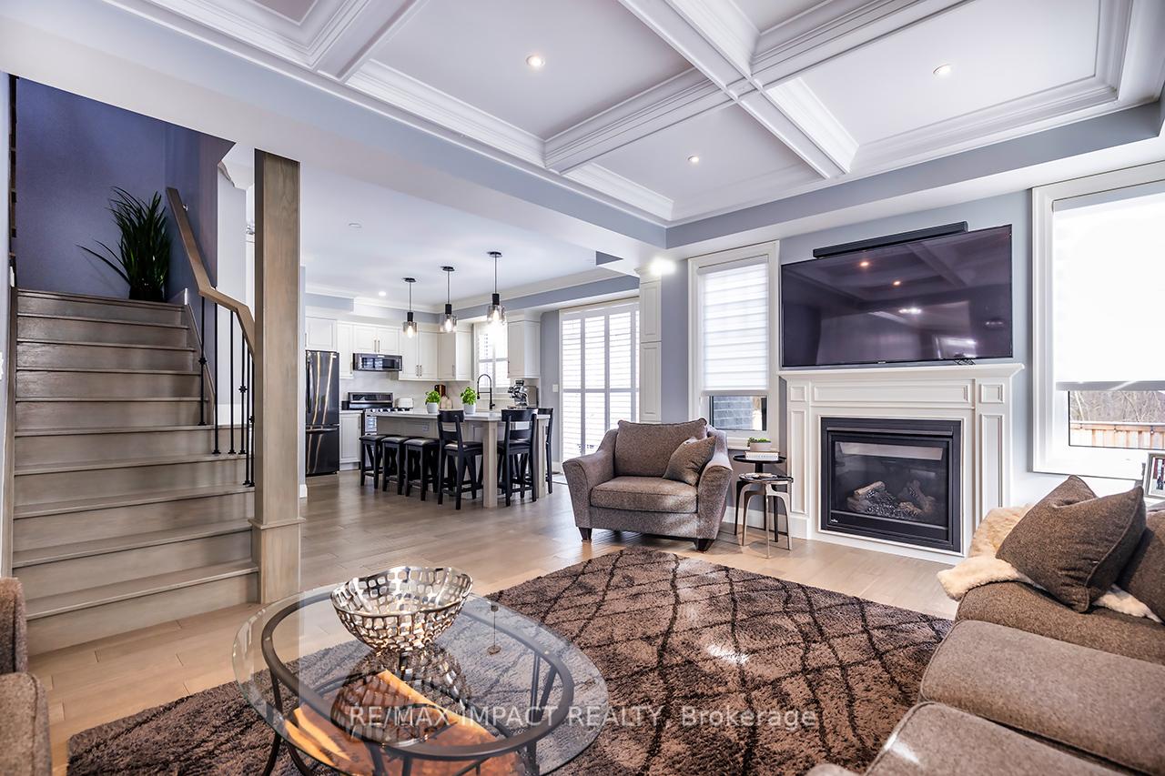 Photo 5 of 384 Northglen Boulevard, Clarington, Bowmanville — HOMEH