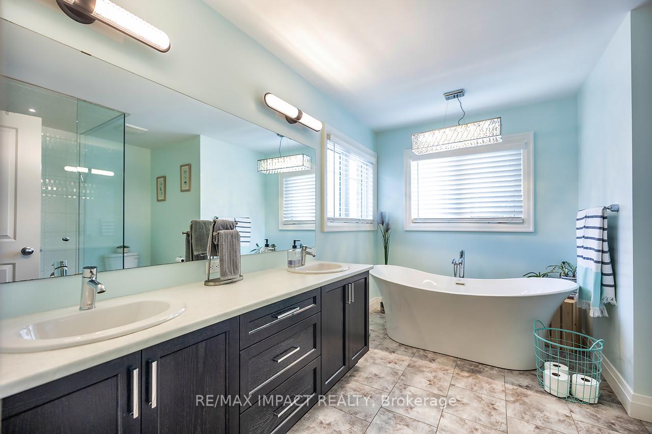 Photo 26 of 384 Northglen Boulevard, Clarington, Bowmanville — HOMEH